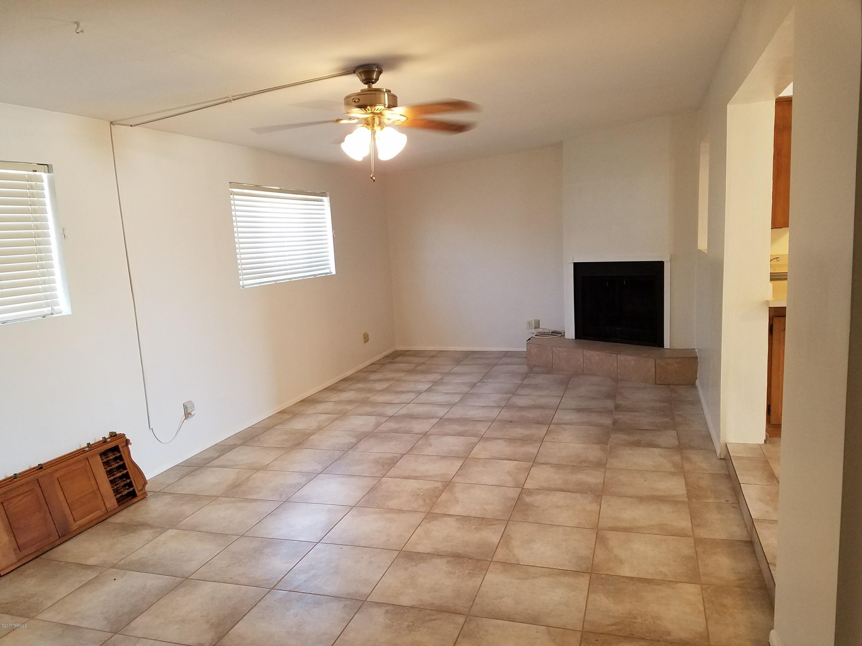 Douglas Terrace (1-69) - Residential Lease