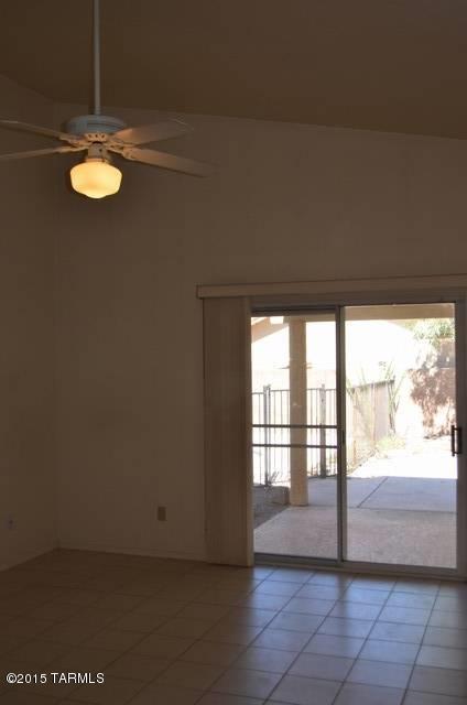 Sonrisa (1-121) - Residential Lease