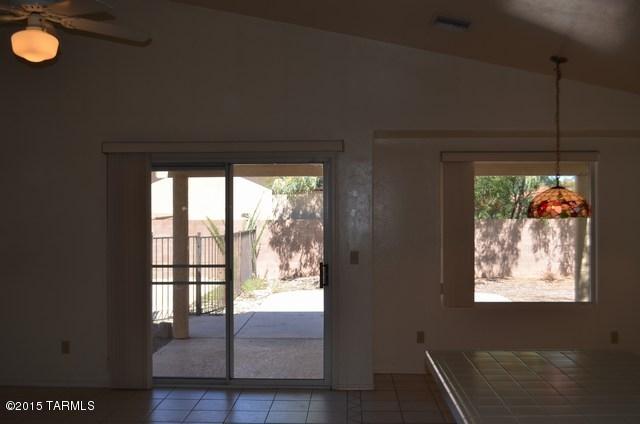 Sonrisa (1-121) - Residential Lease