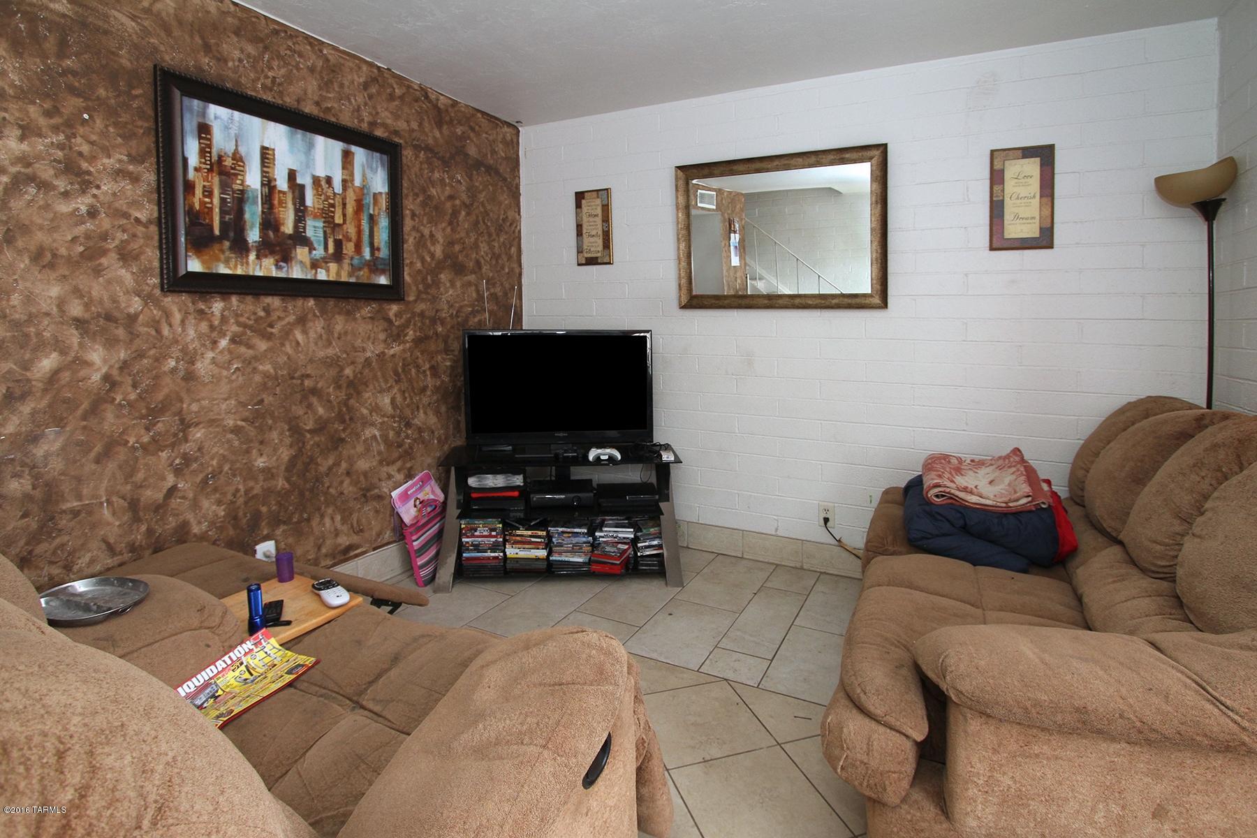 Bronx Park - Residential Income