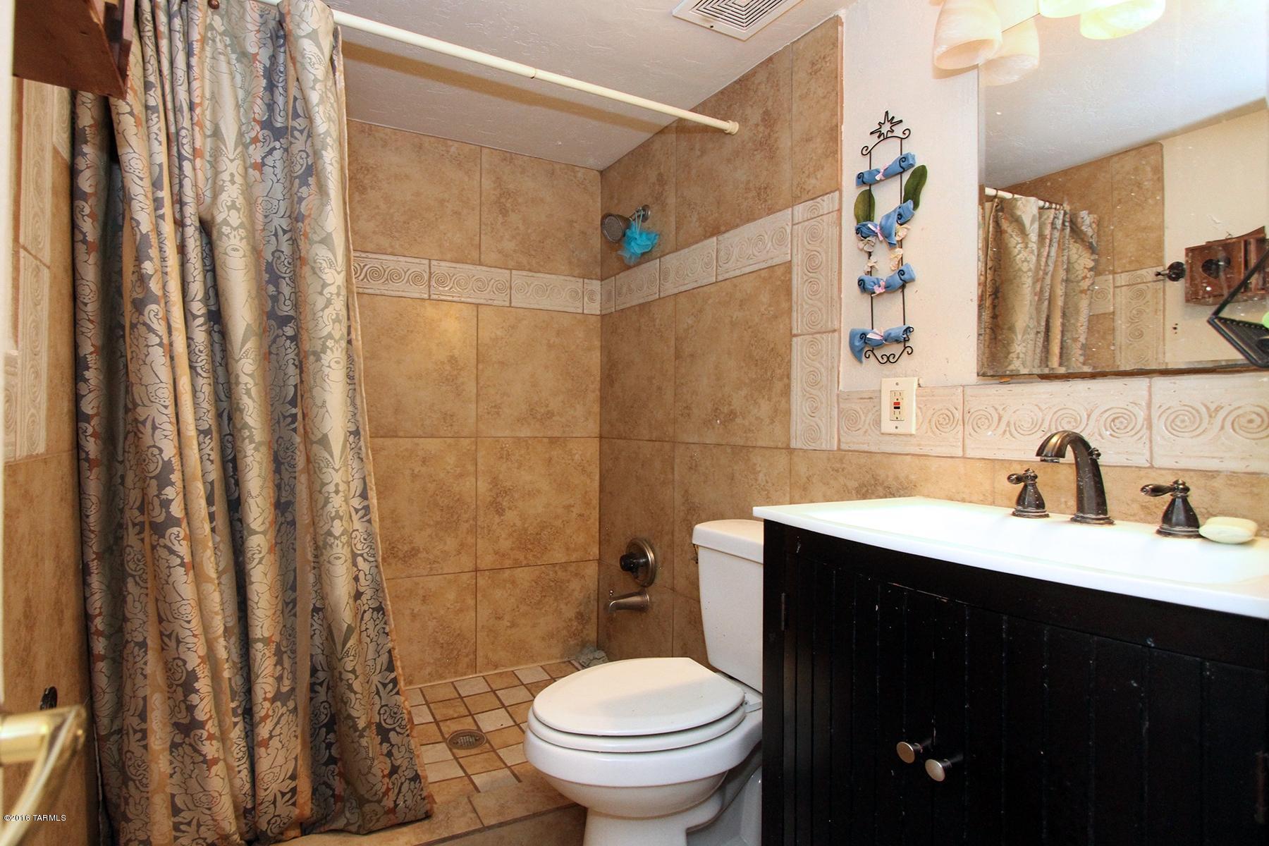 Bronx Park - Residential Income