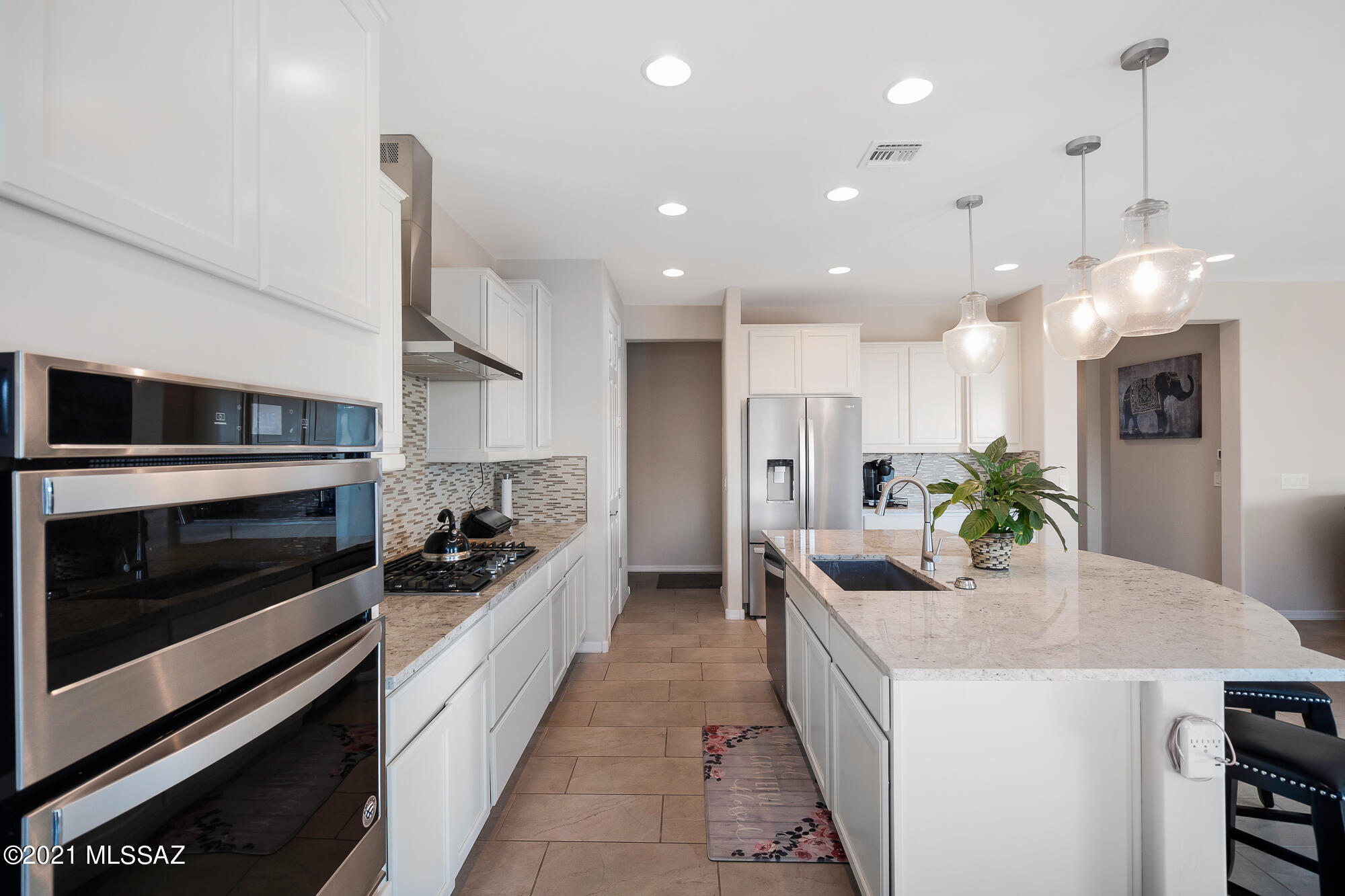 Camino De Oeste SQ20171600112 - Residential