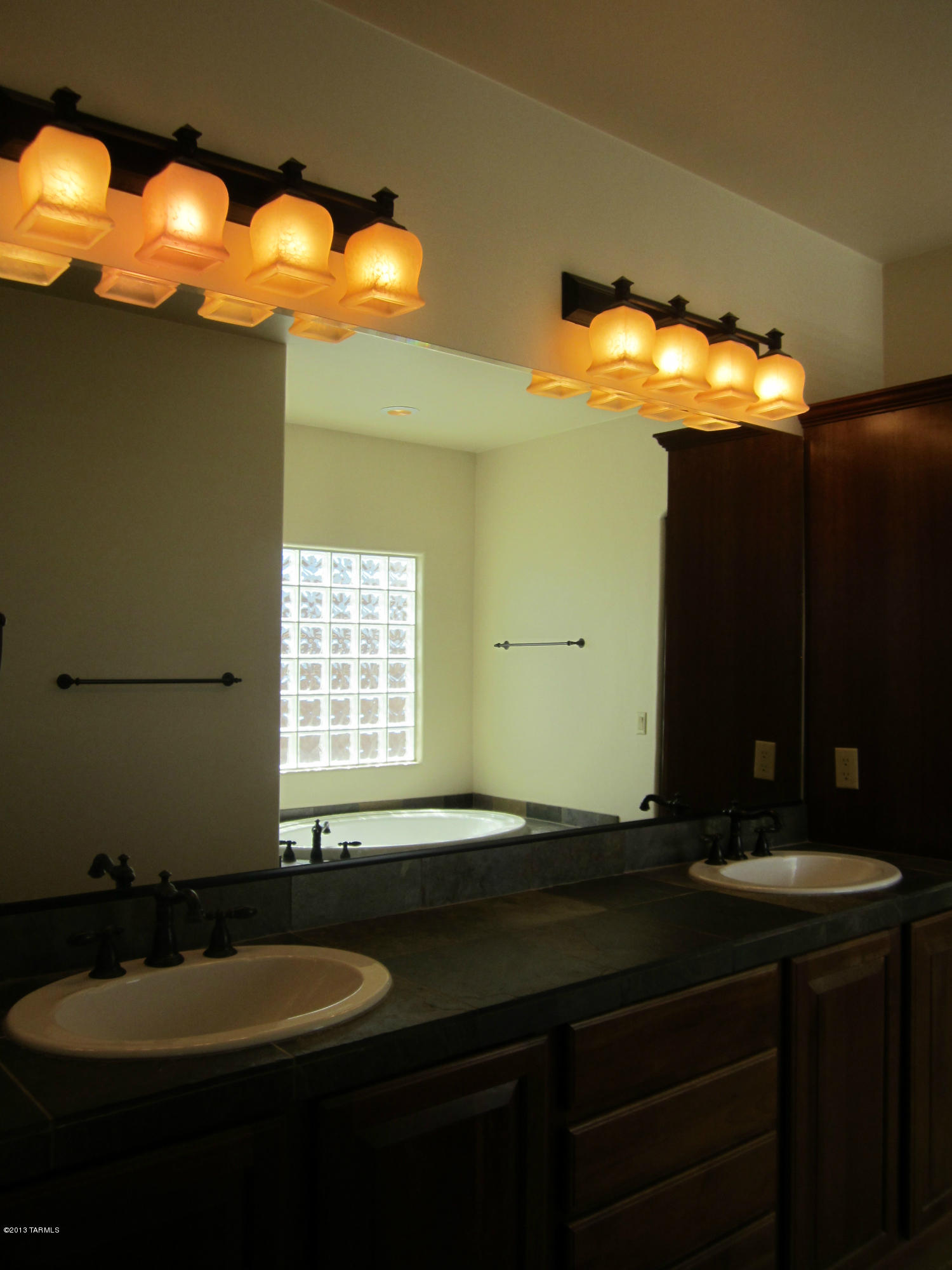 Pusch Ridge Vistas (1-31) - Residential Lease