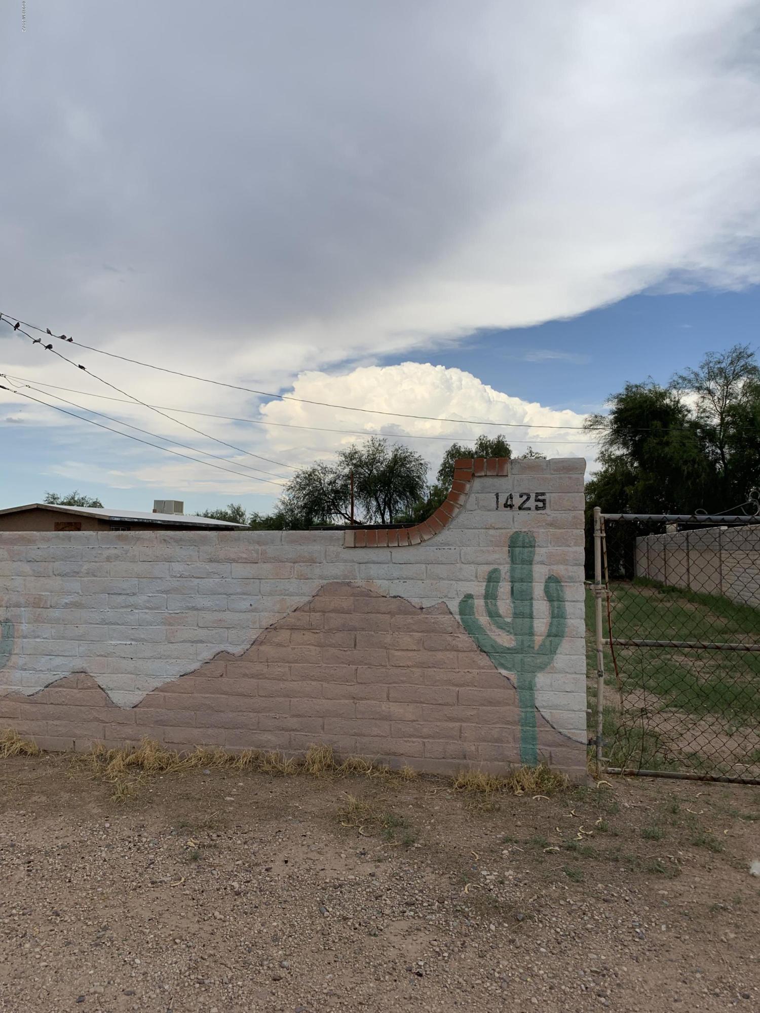 Surrounded by new construction! Nice, flat lot, ready to build single-family residence or duplex (zoned R-2).