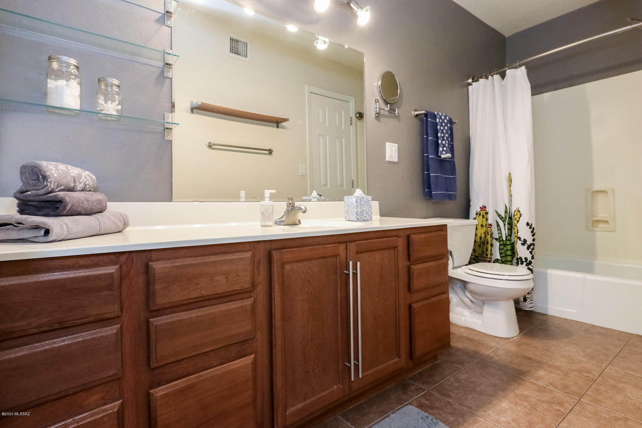 Villa Venice Condos - Residential