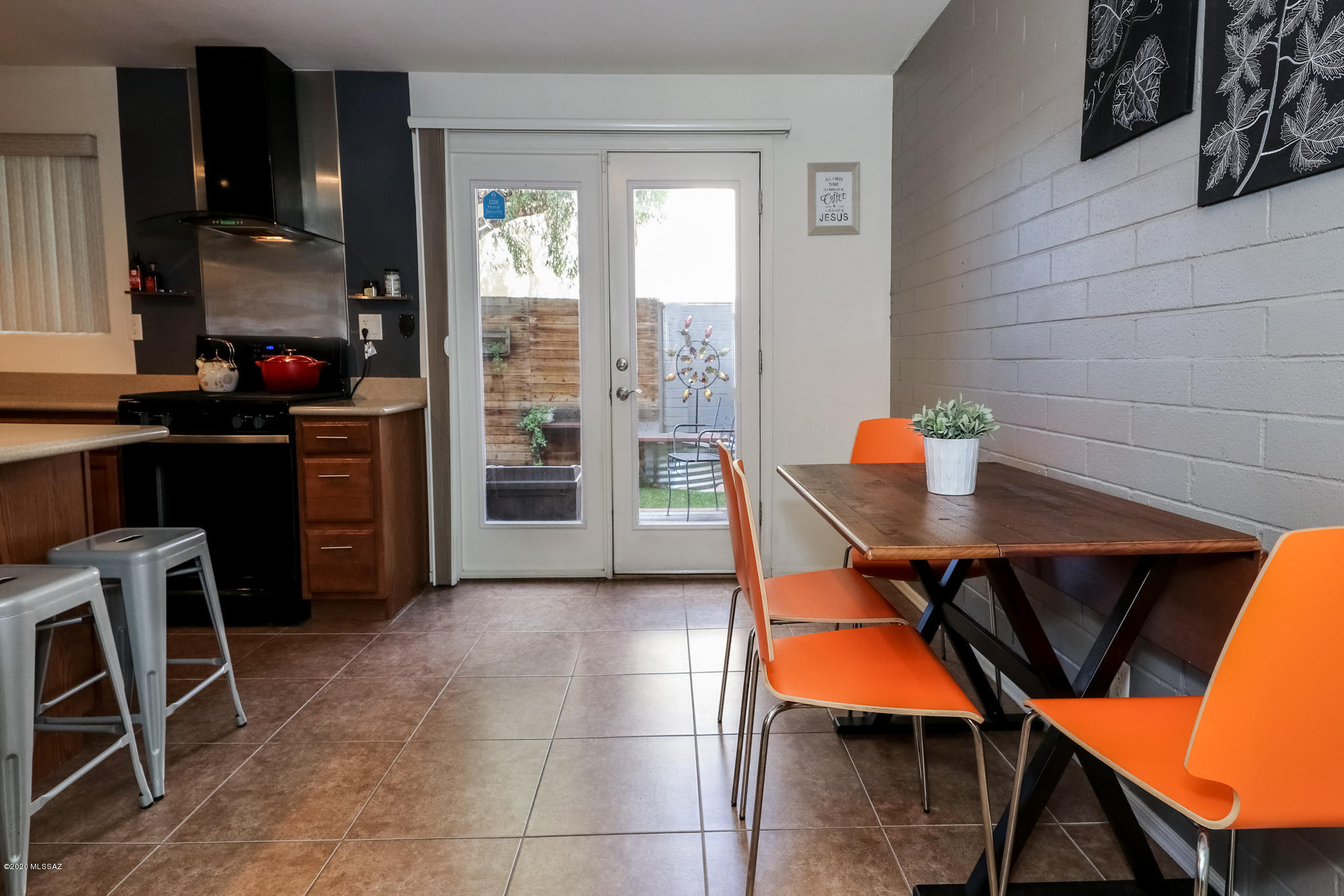 Villa Venice Condos - Residential