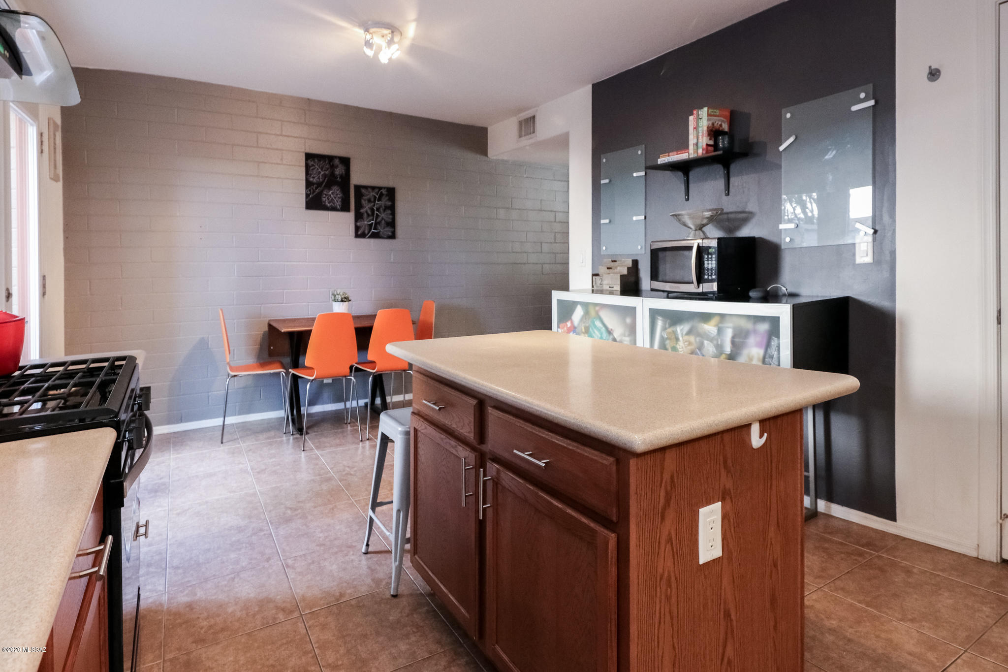 Villa Venice Condos - Residential