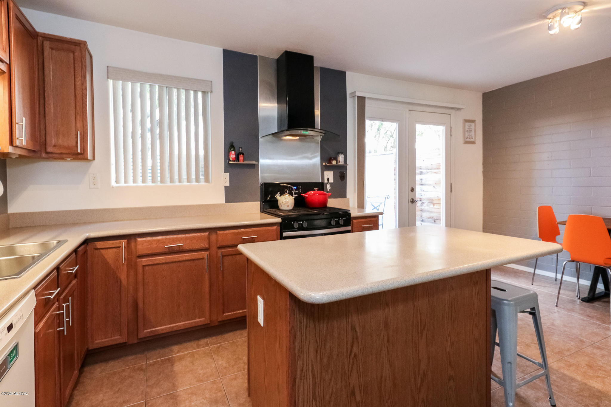 Villa Venice Condos - Residential
