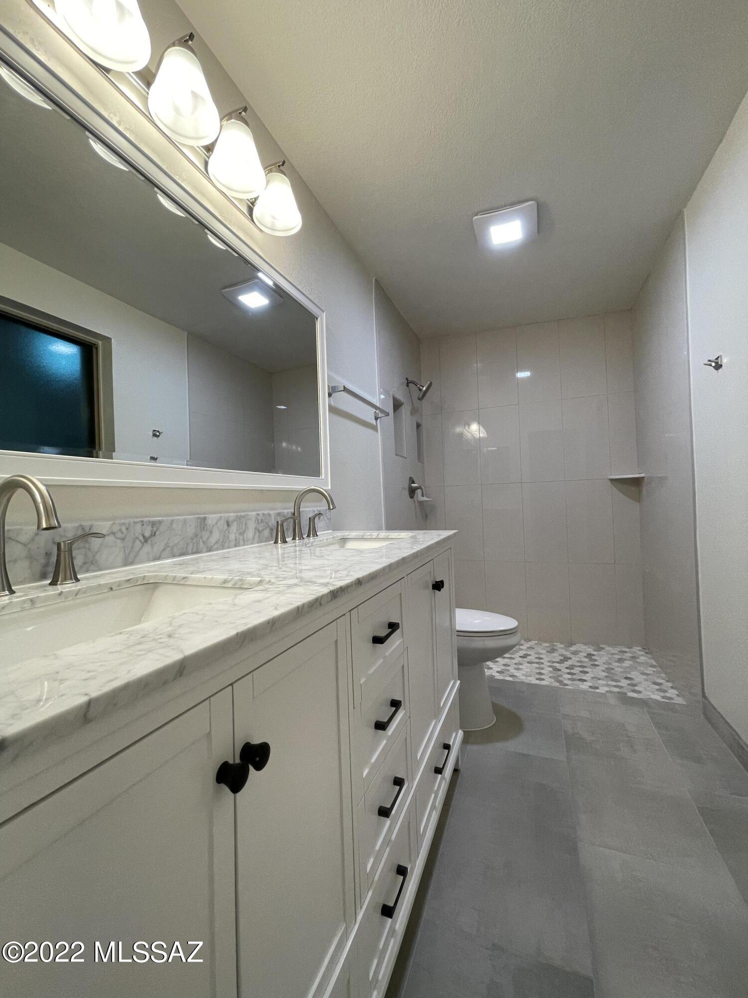 Tres Lomas North 3  (1-81) - Residential Lease