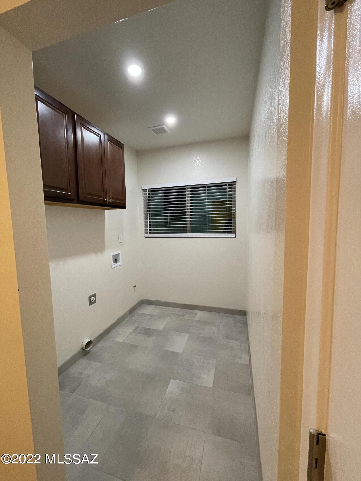 Tres Lomas North 3  (1-81) - Residential Lease