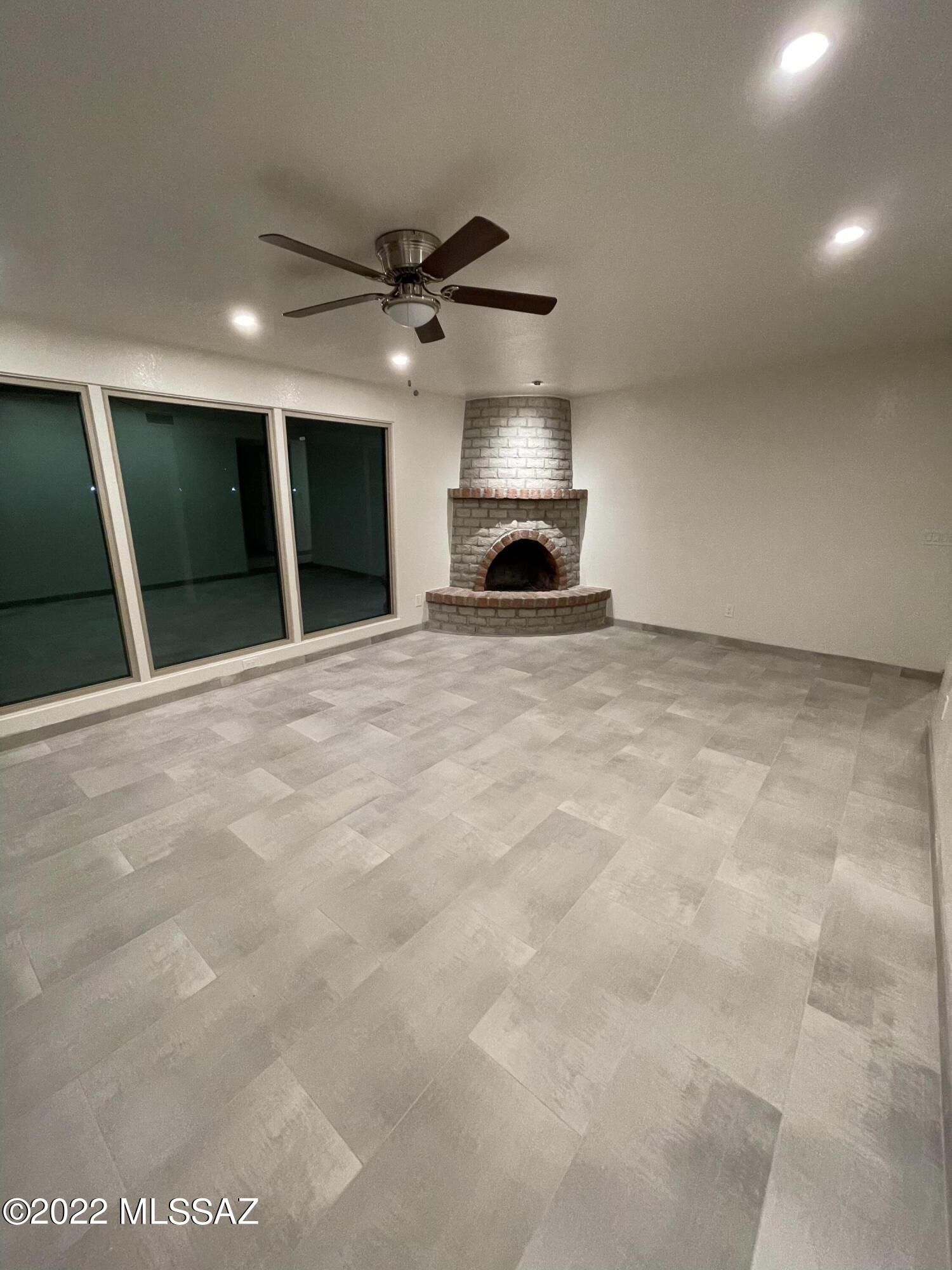 Tres Lomas North 3  (1-81) - Residential Lease