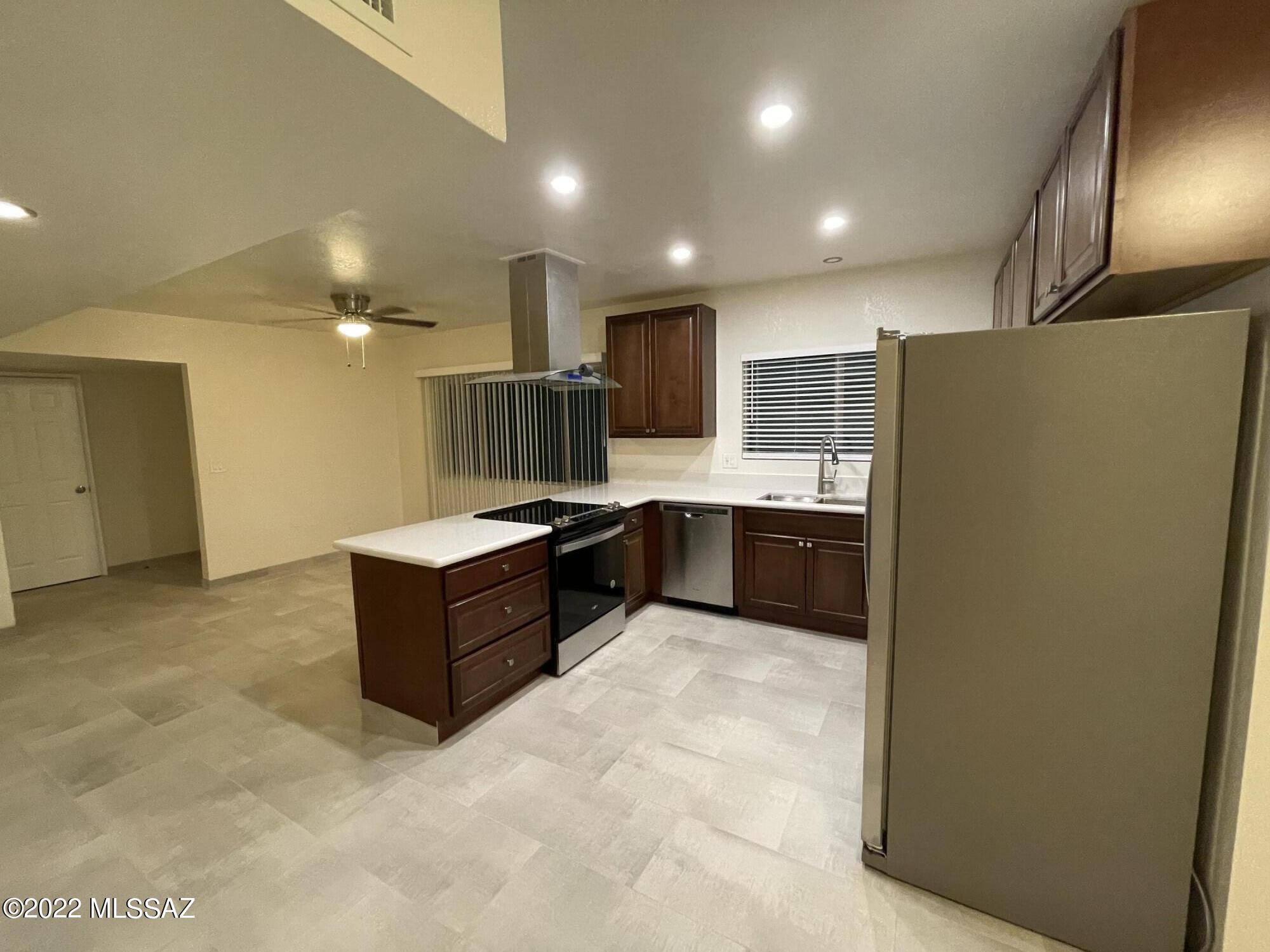Tres Lomas North 3  (1-81) - Residential Lease