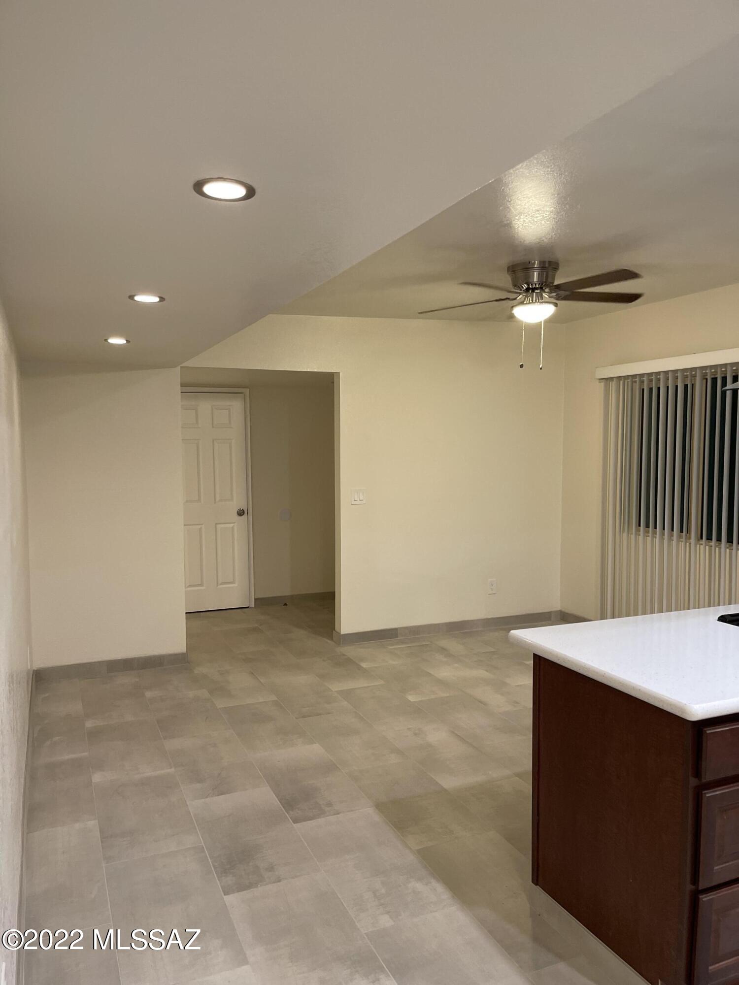 Tres Lomas North 3  (1-81) - Residential Lease