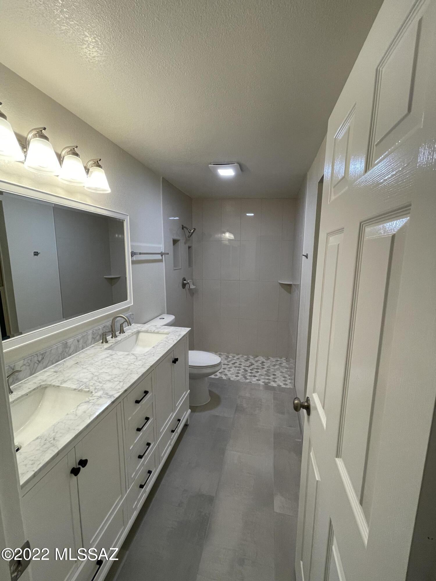 Tres Lomas North 3  (1-81) - Residential Lease