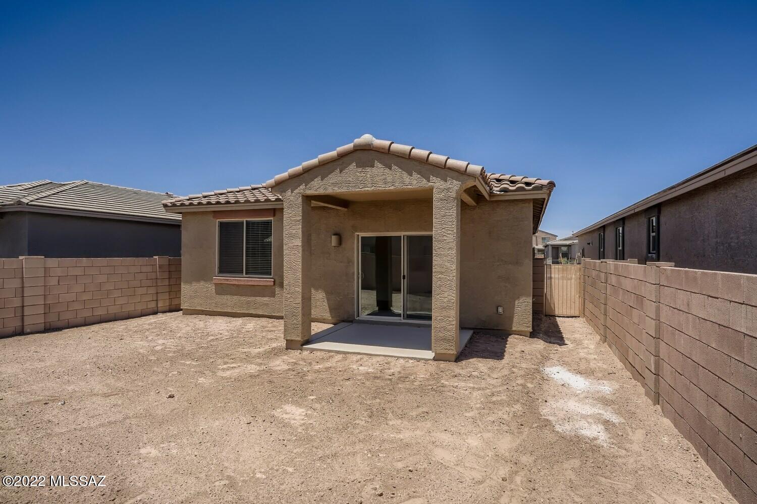 Gladden Farms BLK 10 (1-84) - Residential Lease