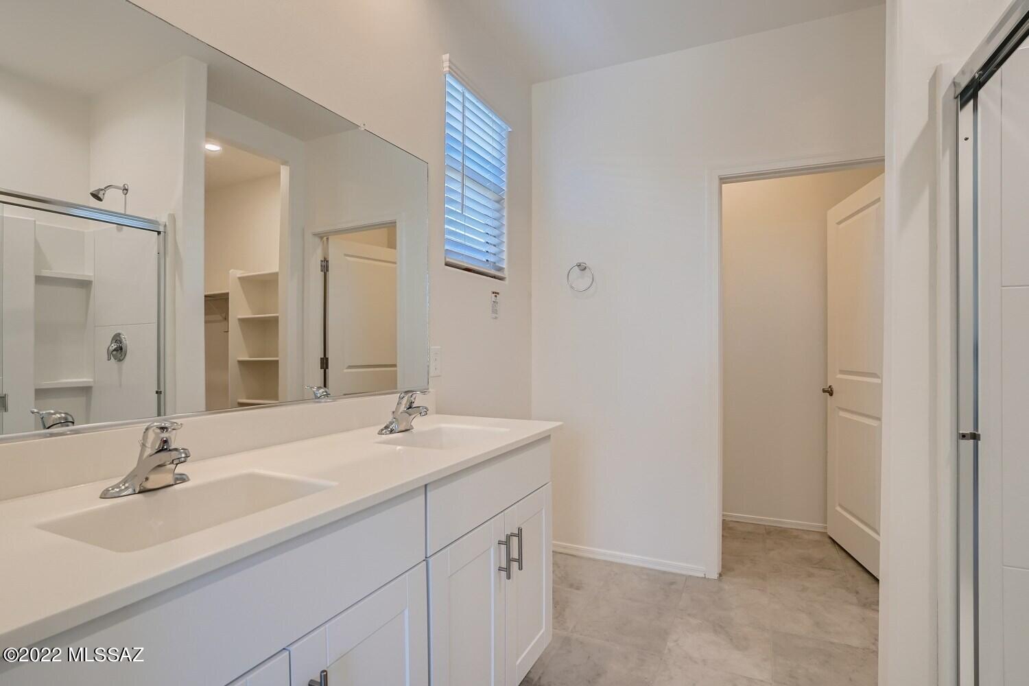 Gladden Farms BLK 10 (1-84) - Residential Lease