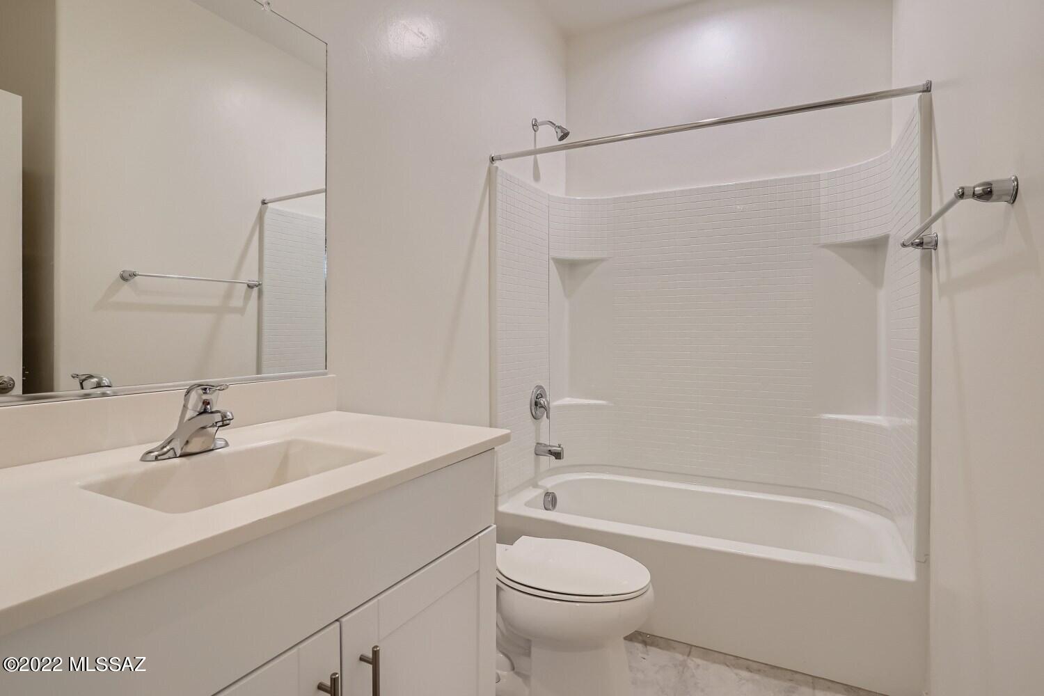 Gladden Farms BLK 10 (1-84) - Residential Lease