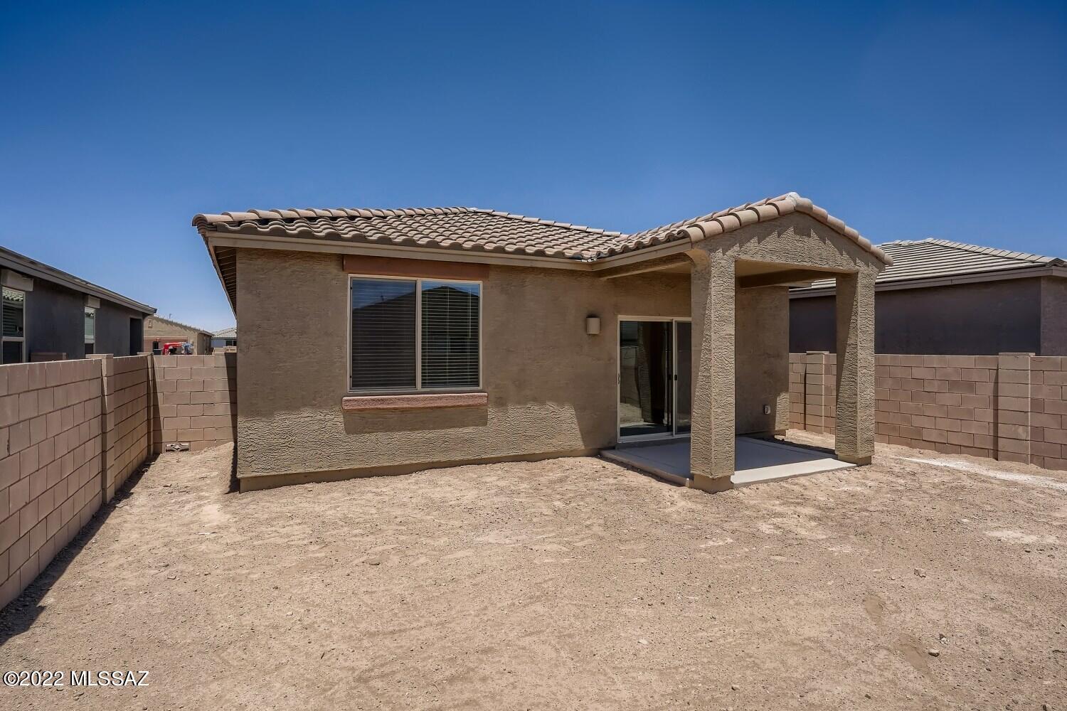 Gladden Farms BLK 10 (1-84) - Residential Lease