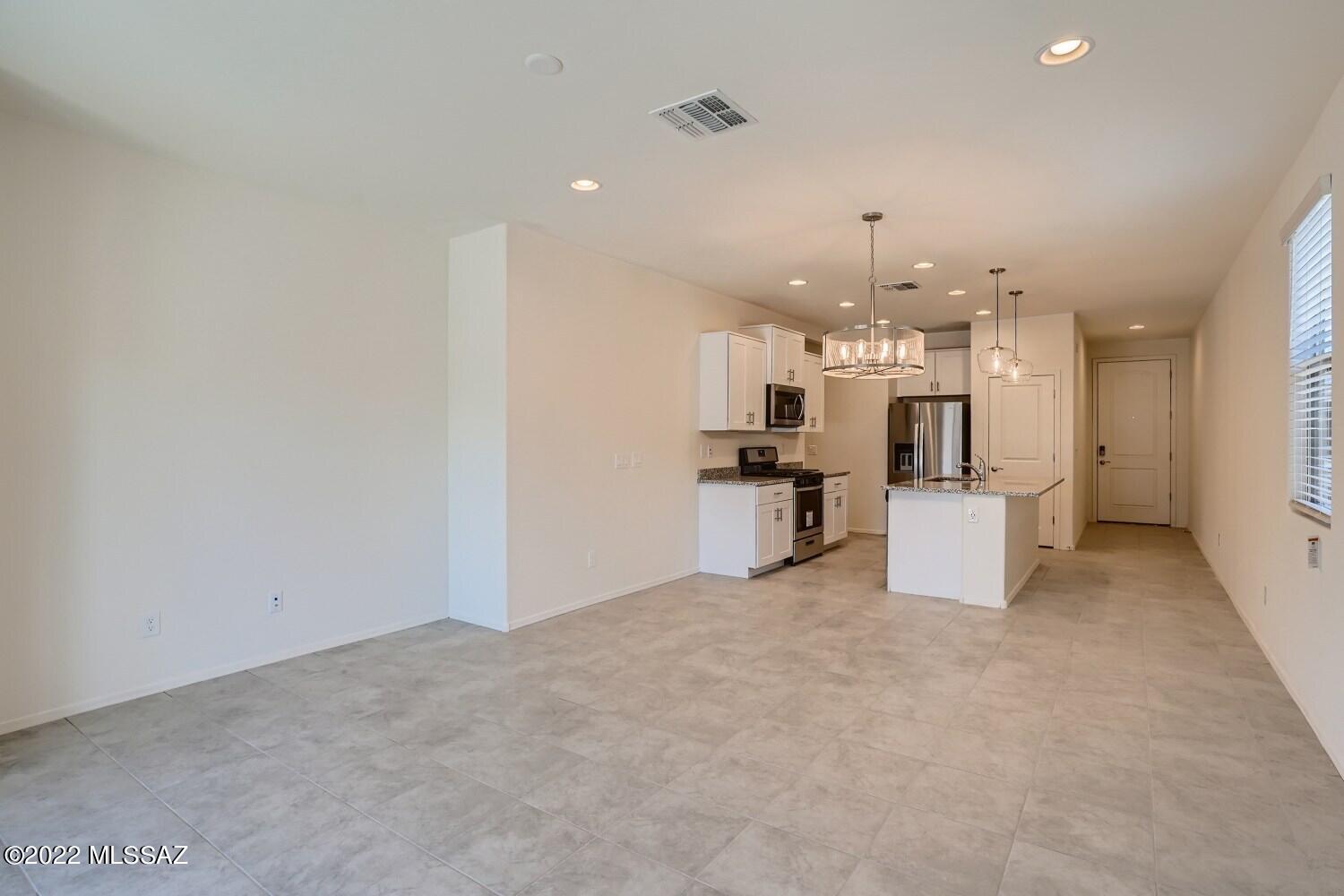 Gladden Farms BLK 10 (1-84) - Residential Lease