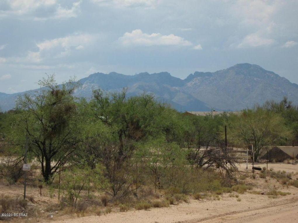 What a great deal! This lot right here is such a steal! Almost 2 acres of perfect home building land. Endless opportunities to build your dream home and more.
Great roads and peaceful views! Make your retreat a reality in this peaceful area...