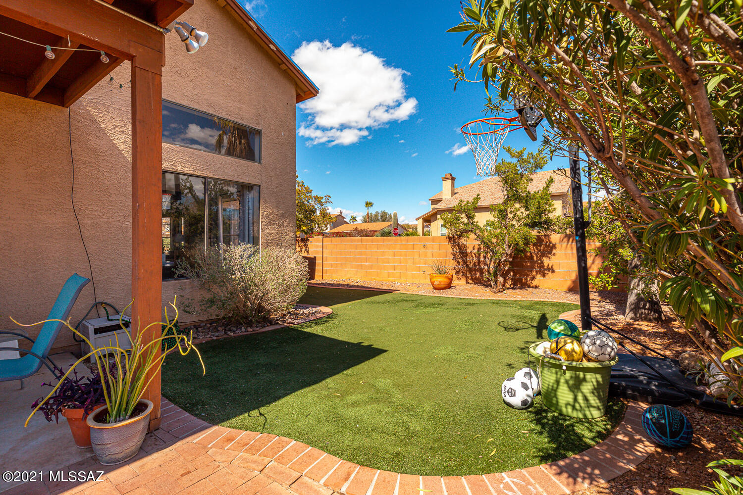Country Club(1-221) - Residential