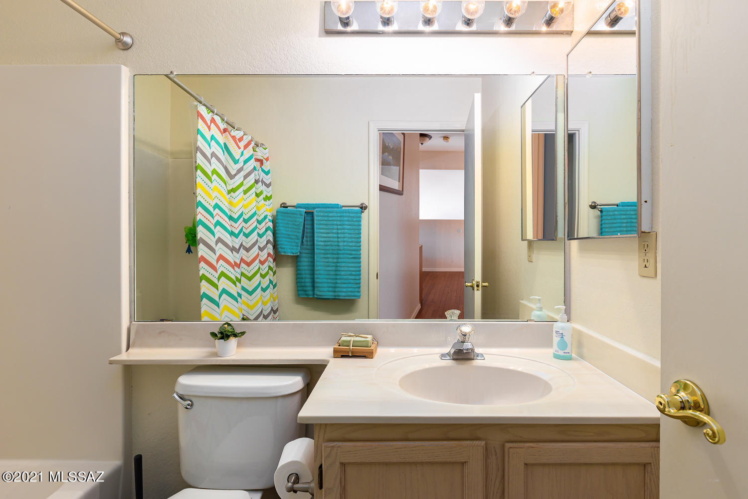 Country Club(1-221) - Residential