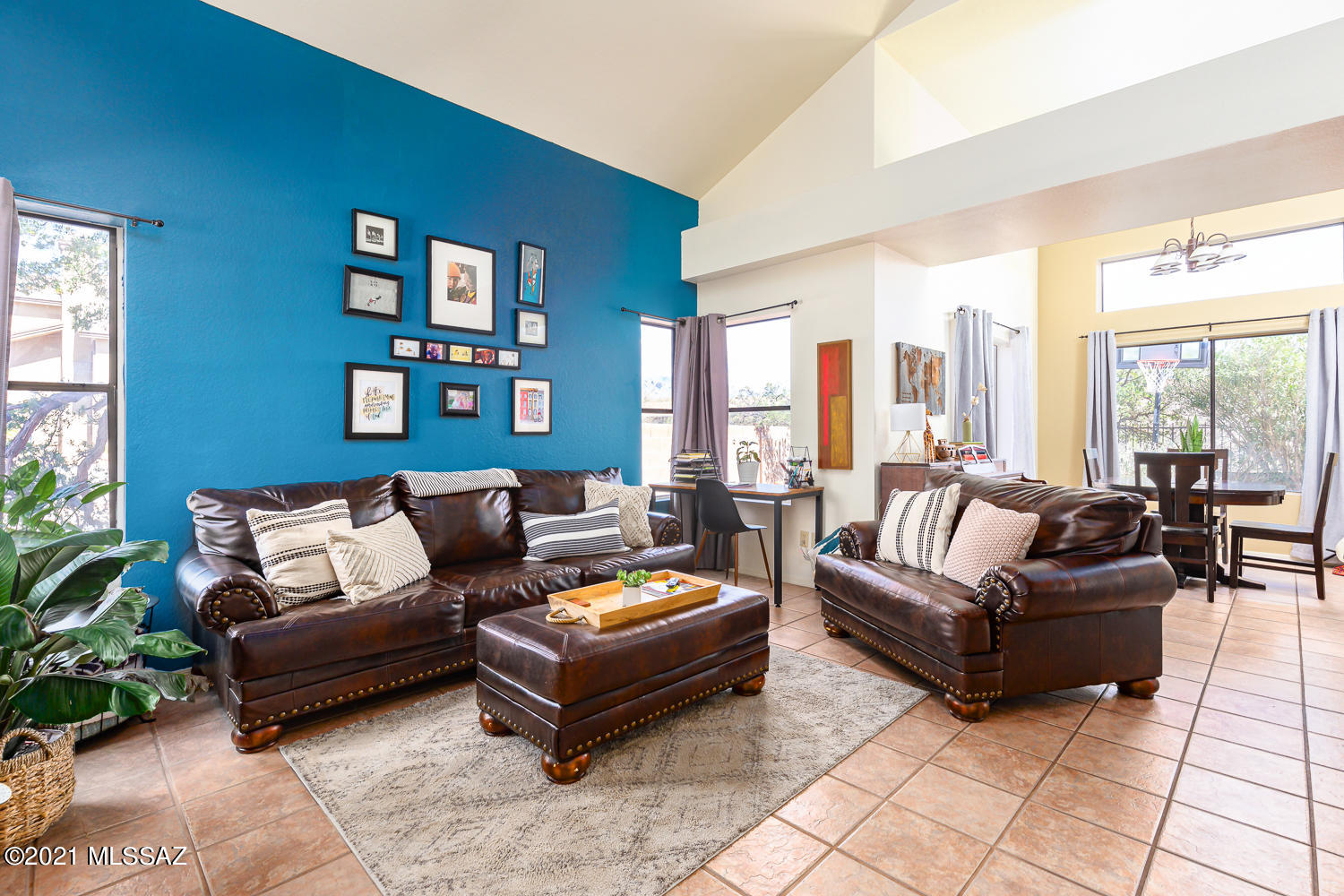 Country Club(1-221) - Residential
