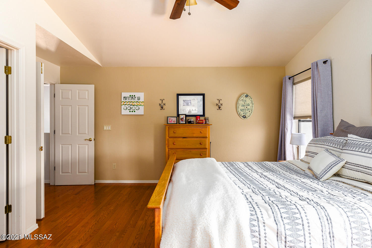 Country Club(1-221) - Residential