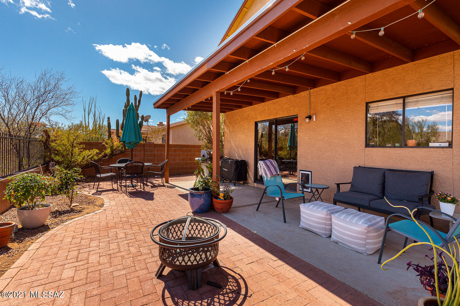 Country Club(1-221) - Residential