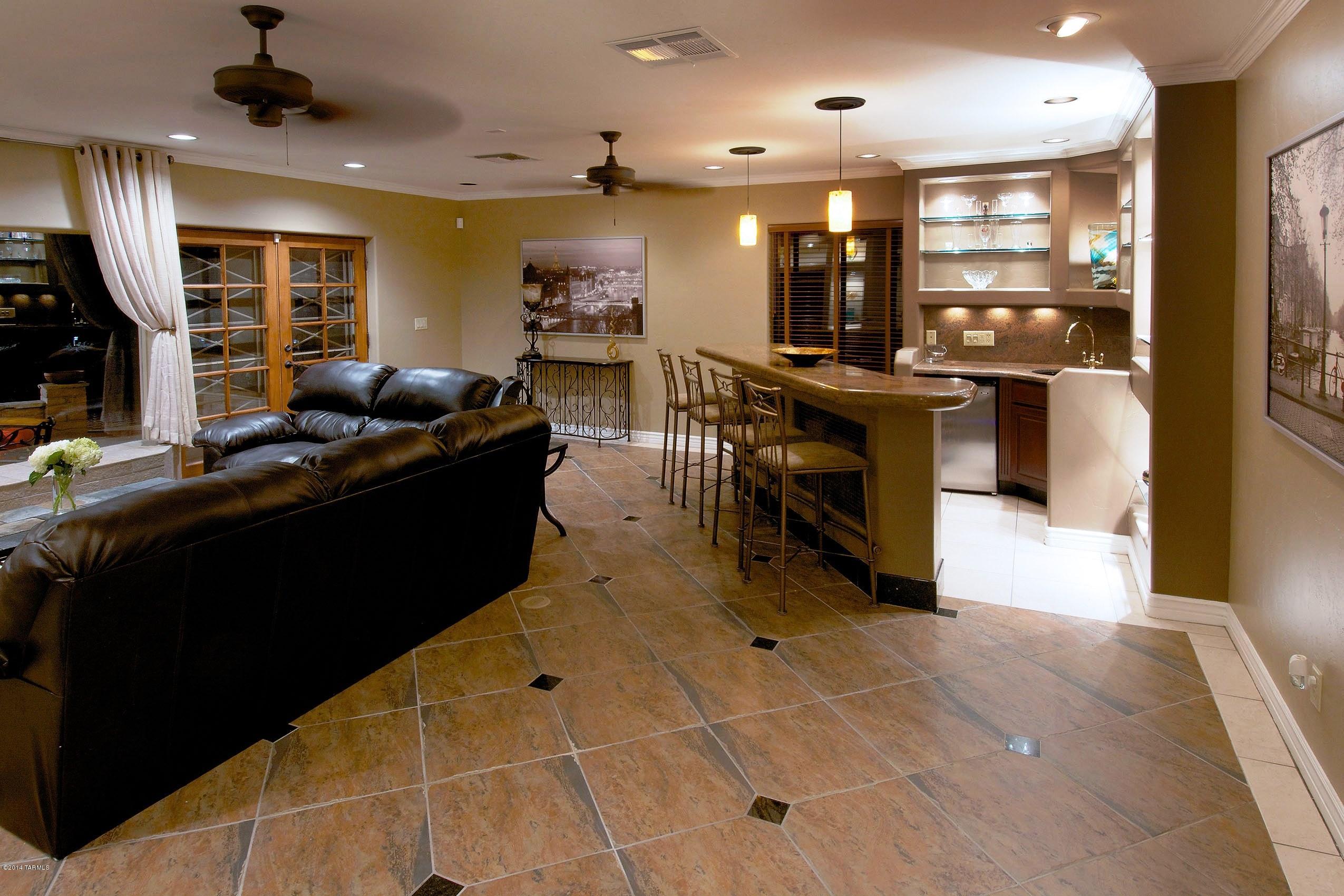 River Ridge (1-17) - Residential Lease