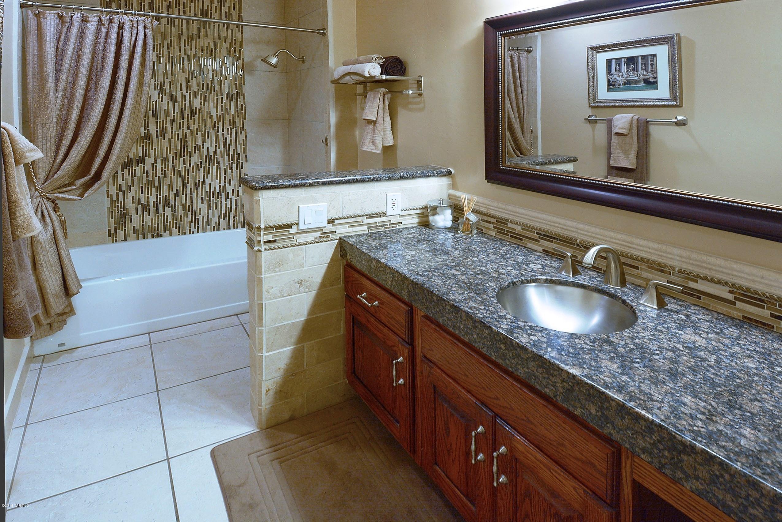 River Ridge (1-17) - Residential Lease