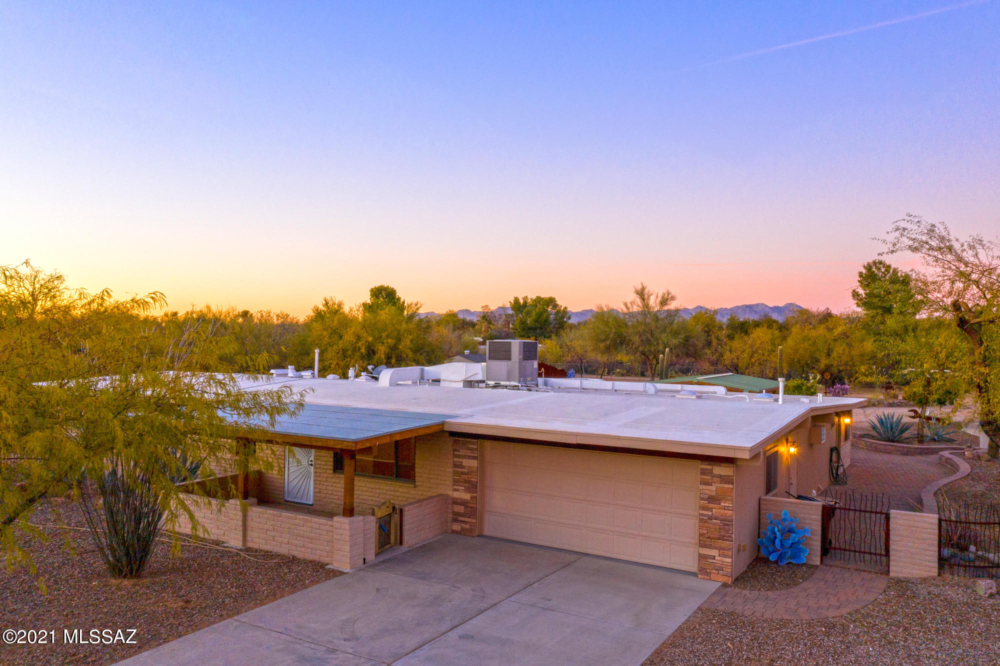 What a gem!! 2545 SqFt of cozy comfort on 1.14 acres. Why settle when you could have this spacious beautifully maintained home, with the outdoor space and endless options that accommodates your lifestyle.
You need to come and see with your own eyes and reimagine all the possibilities for comfortable living.