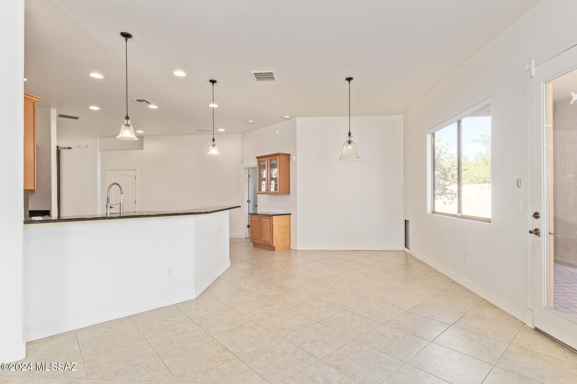 Black Horse (1-411) - Residential