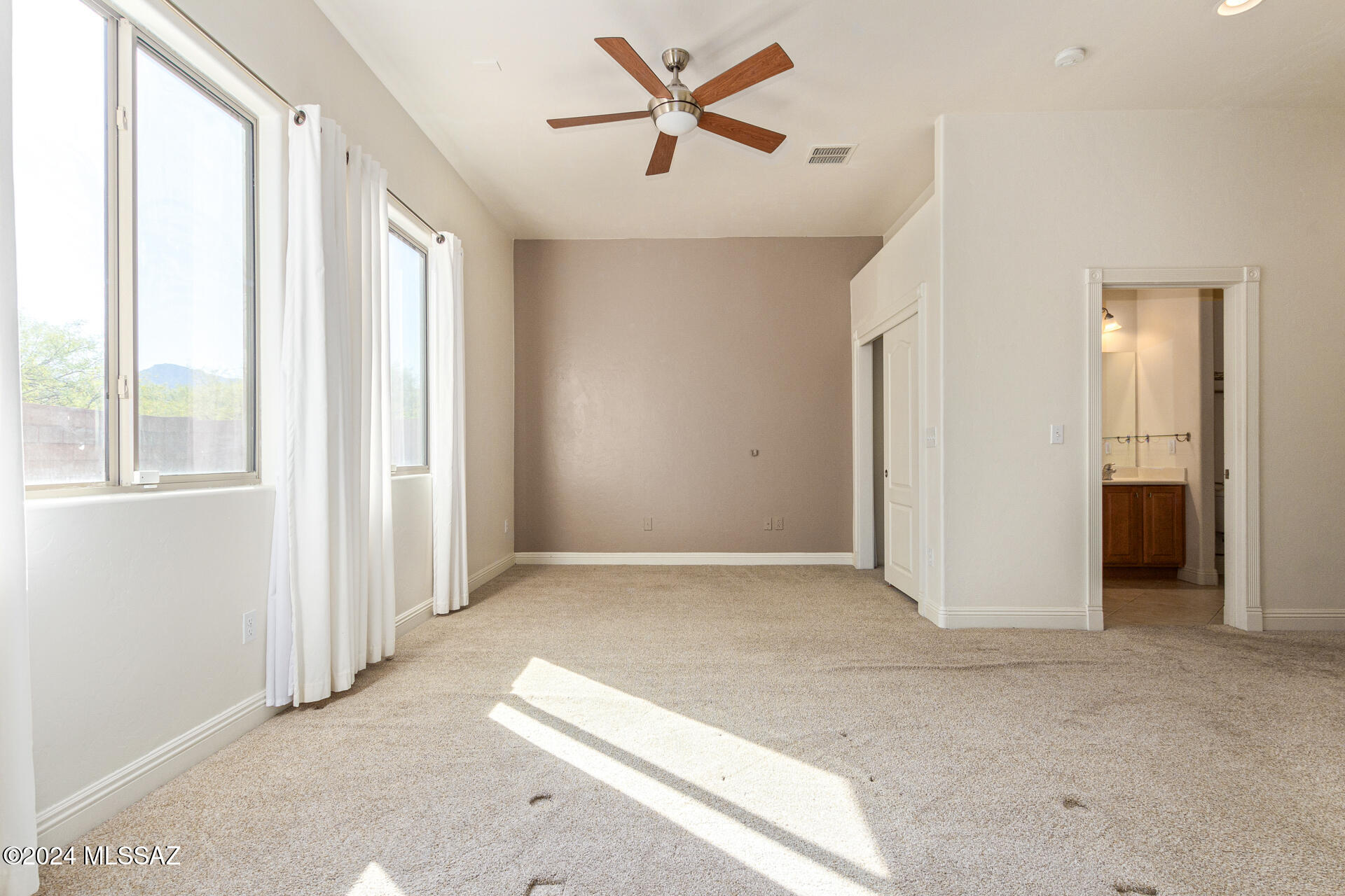 Black Horse (1-411) - Residential