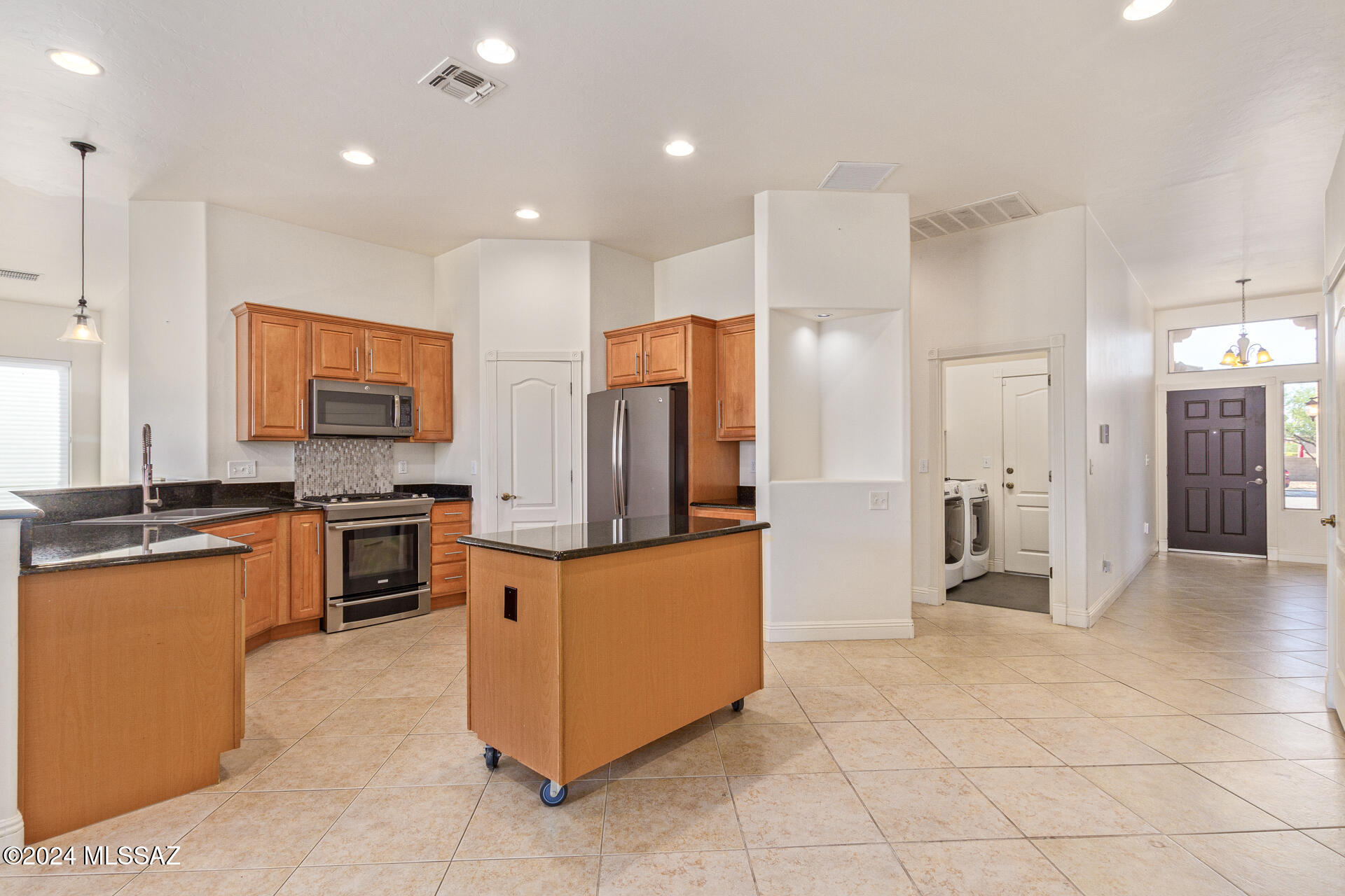 Black Horse (1-411) - Residential