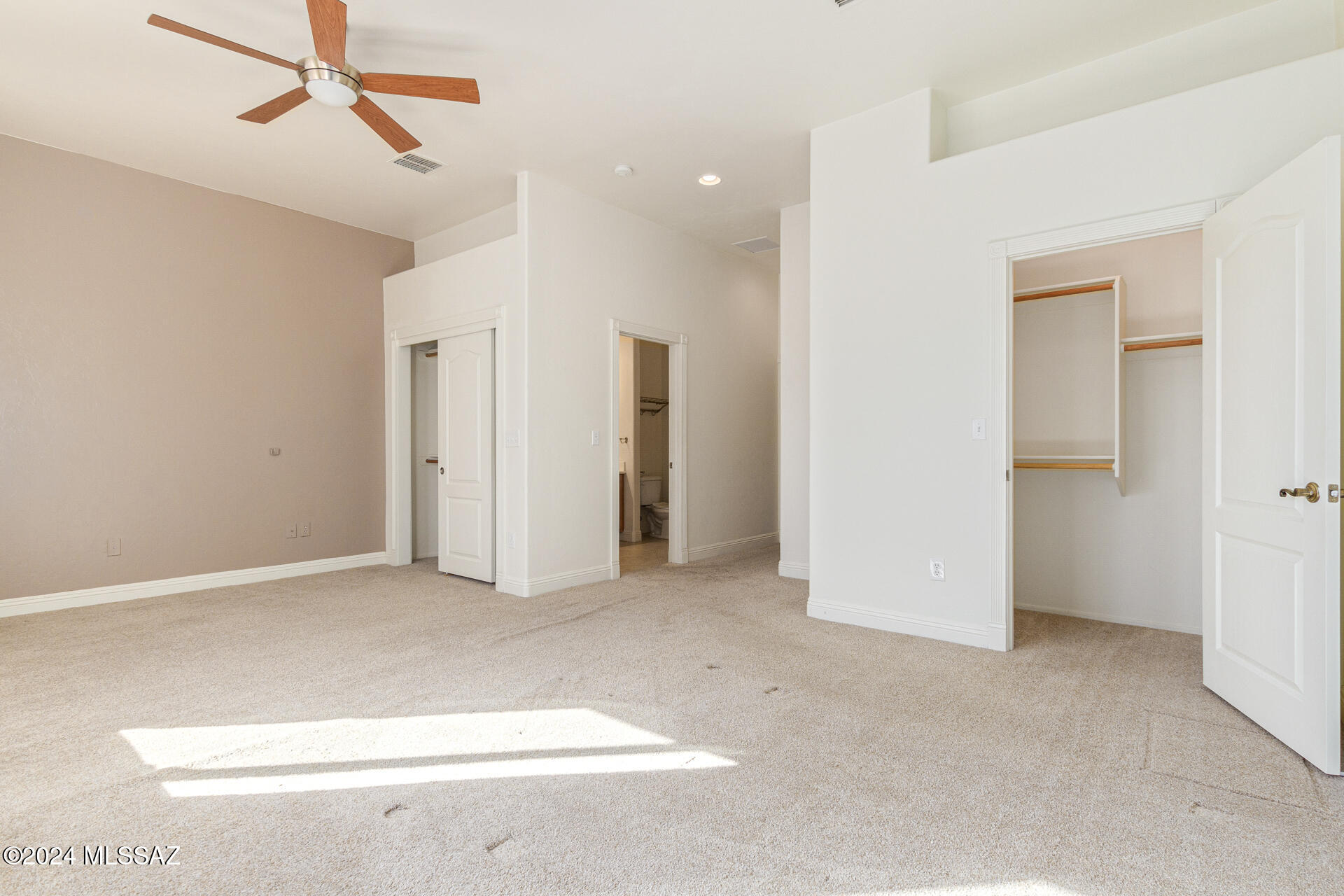 Black Horse (1-411) - Residential