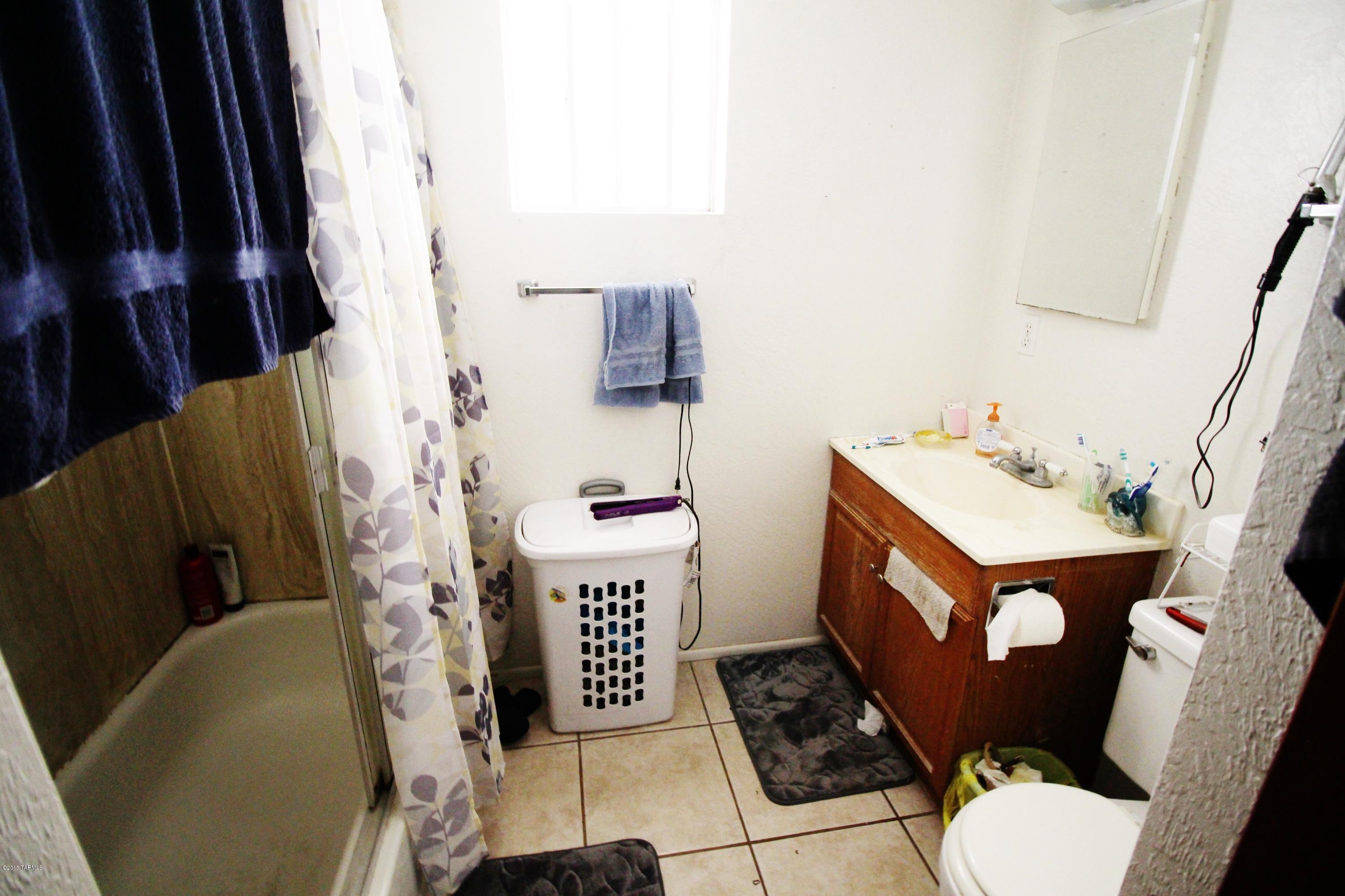 Unsubdivided - Residential Income
