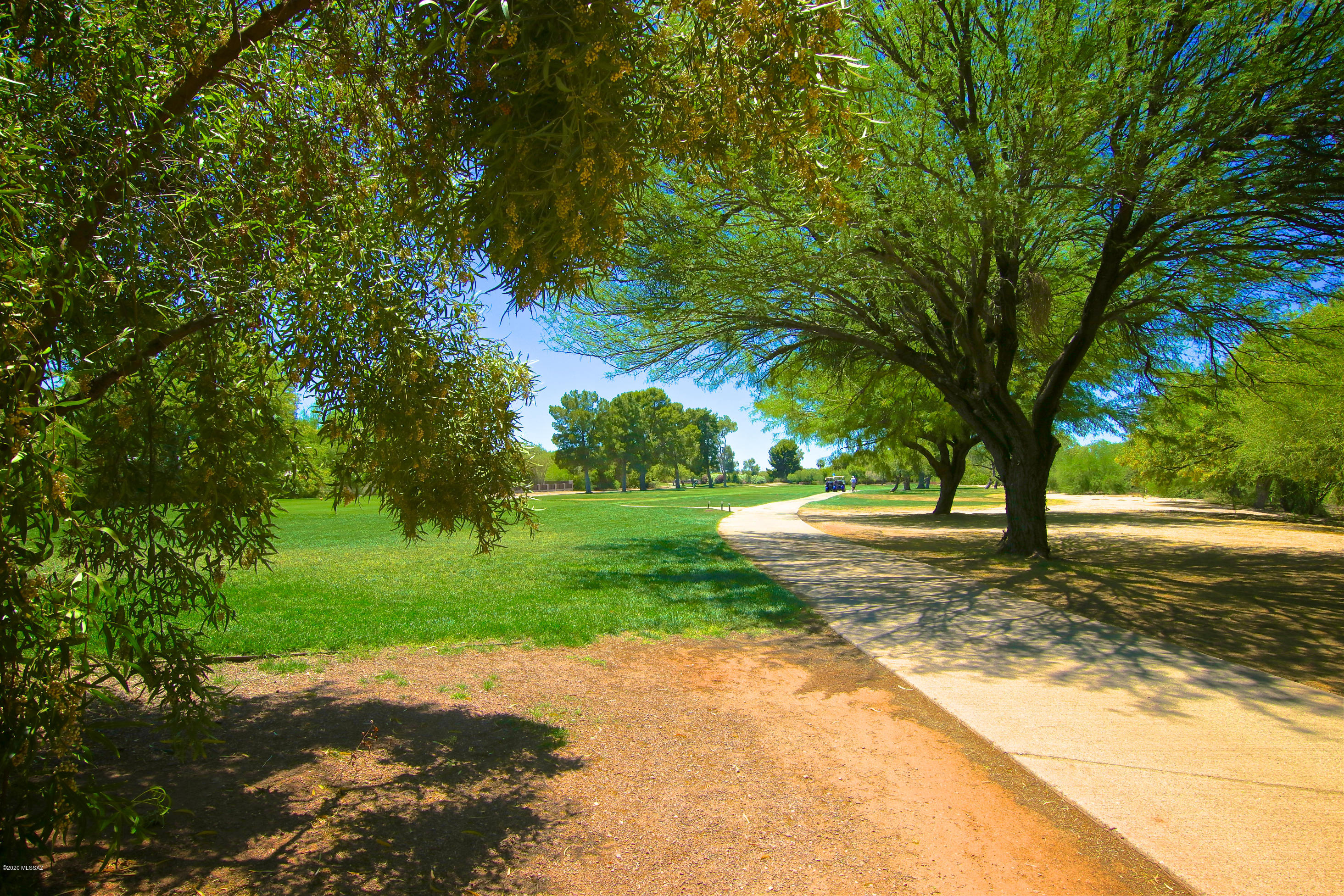 Cancha Del Golf - Residential
