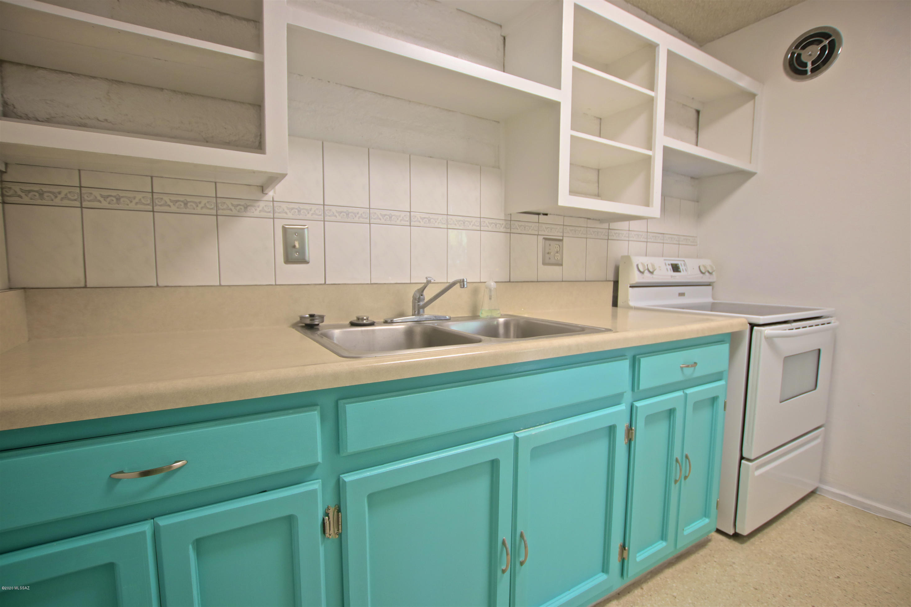 Cancha Del Golf - Residential