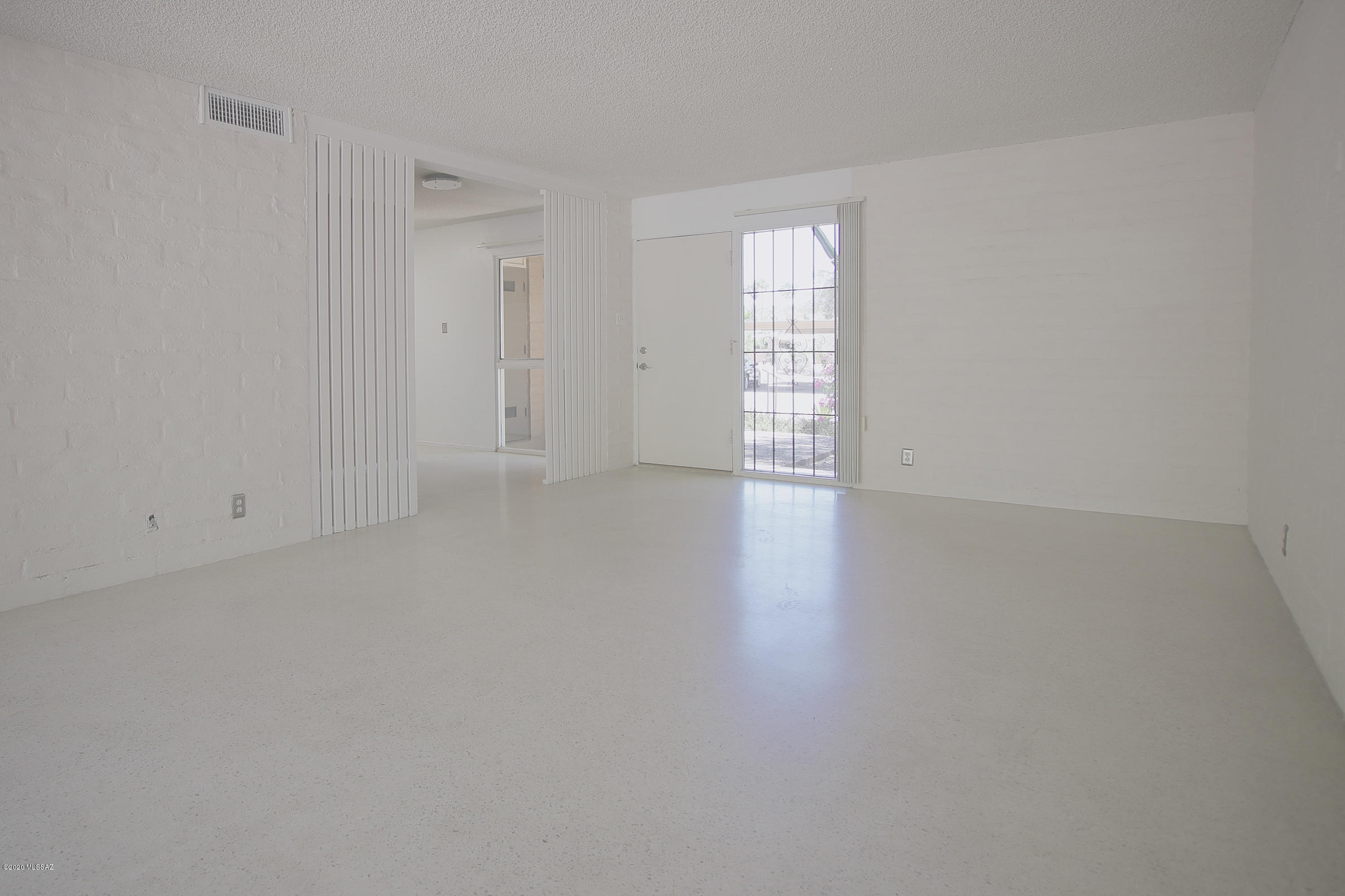 Cancha Del Golf - Residential