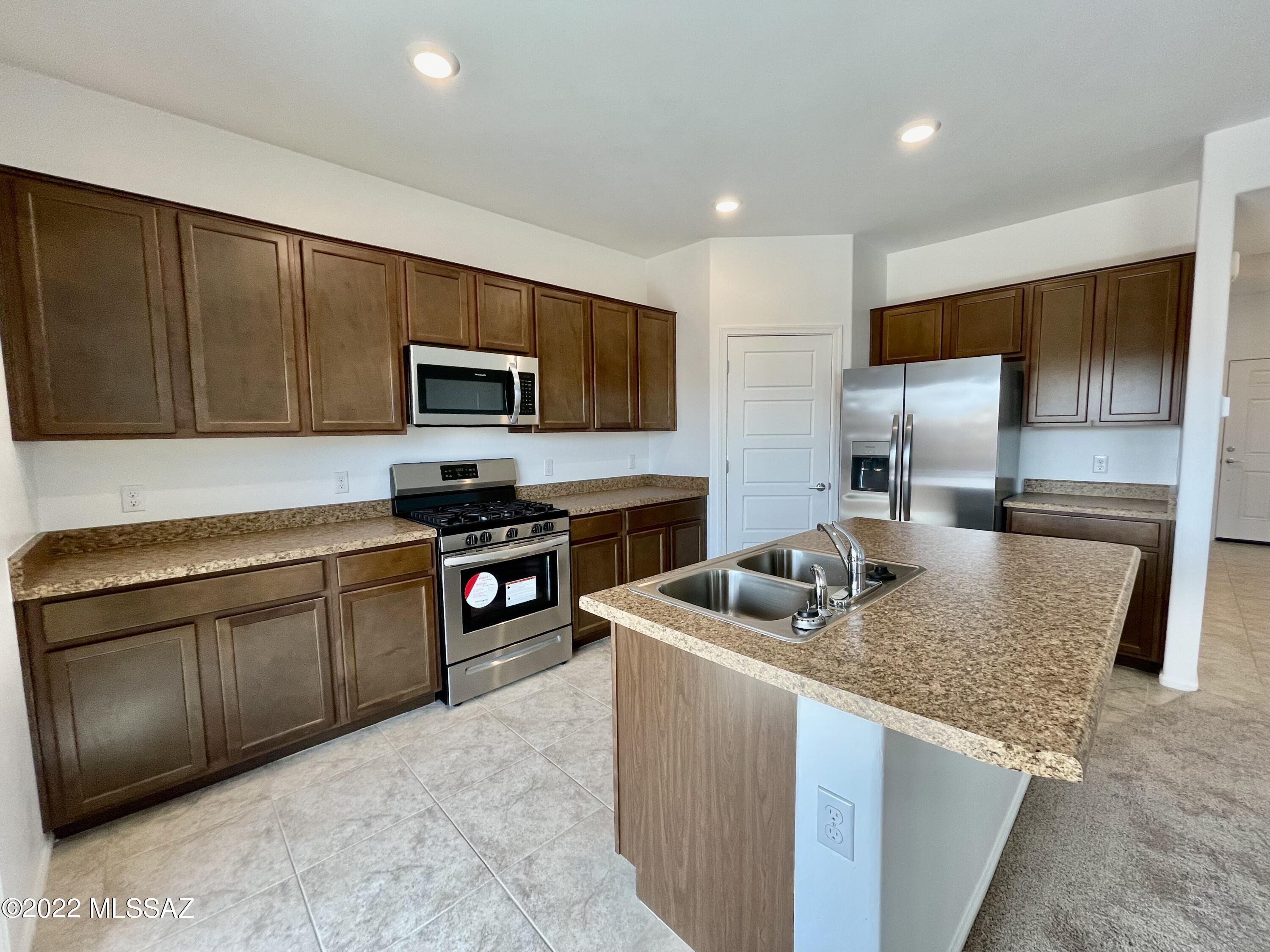 Valencia - Residential Lease