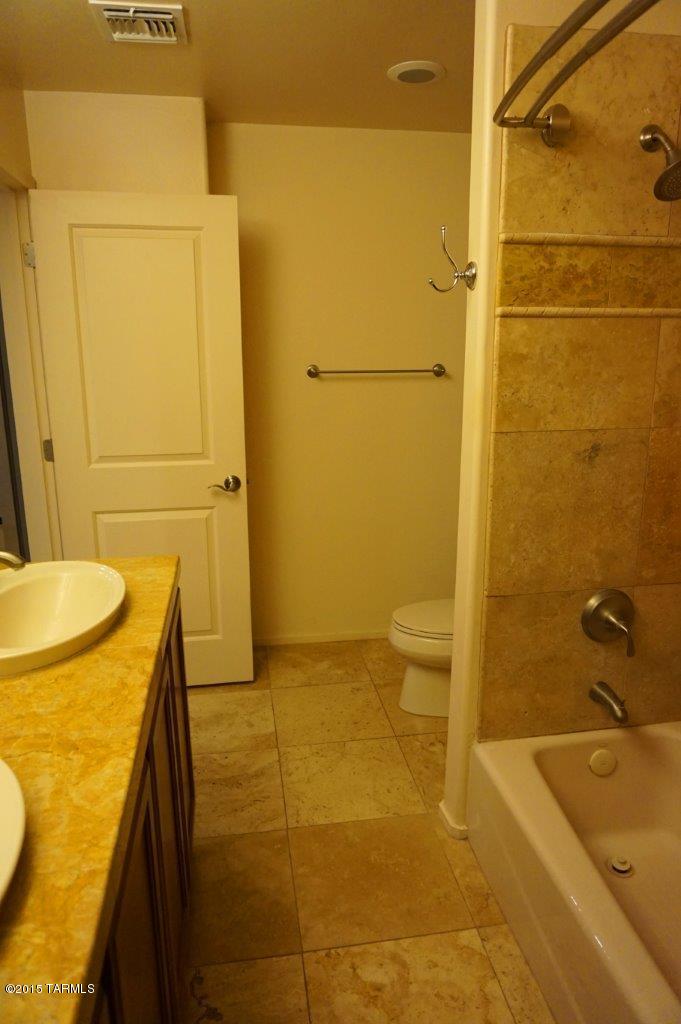 Placita Escondida Bldgs 18-20 Units 1-204 - Residential Lease