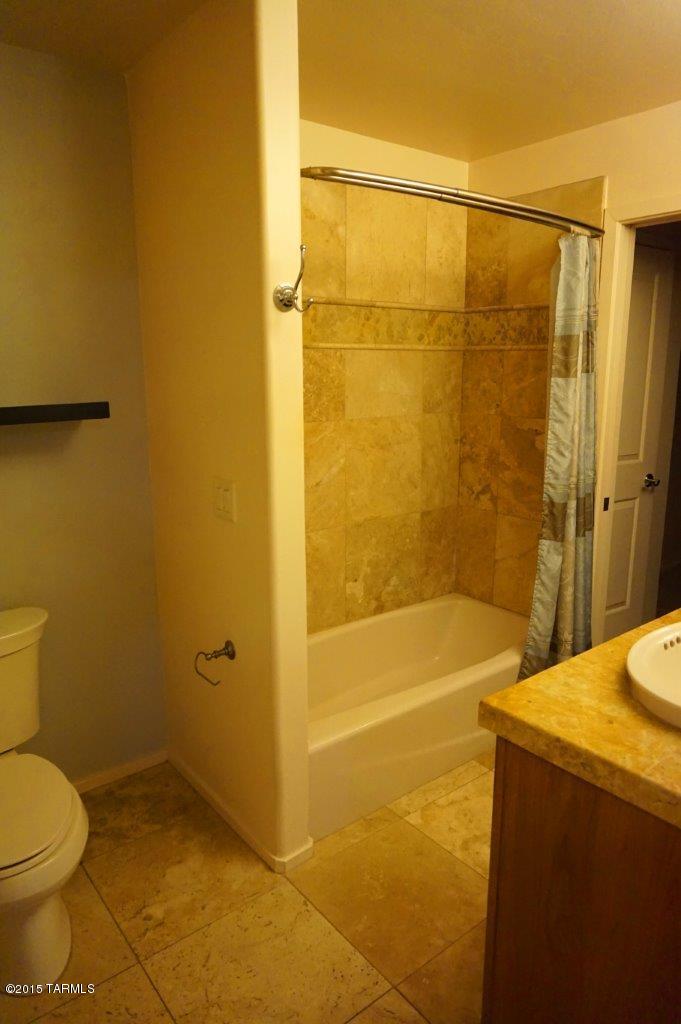 Placita Escondida Bldgs 18-20 Units 1-204 - Residential Lease