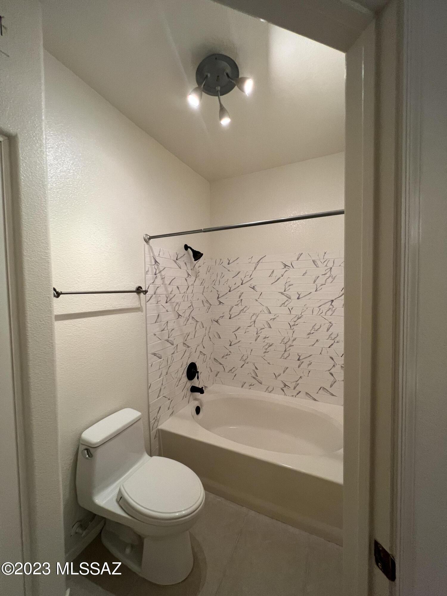 Pinnacle Canyon Condominium - Residential Lease