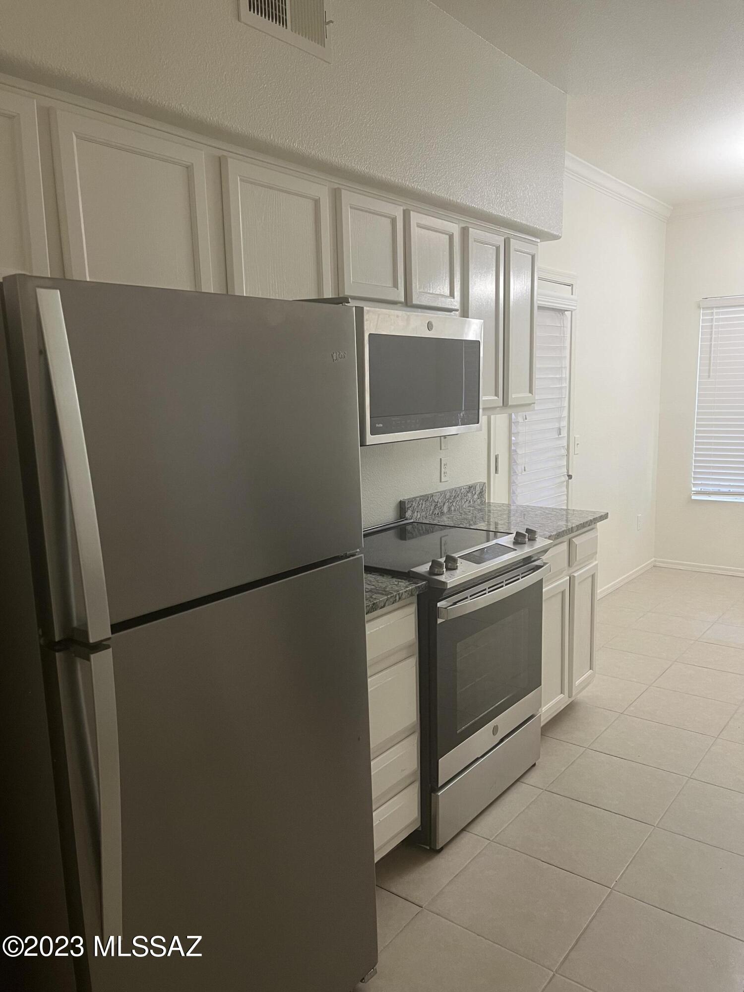 Pinnacle Canyon Condominium - Residential Lease