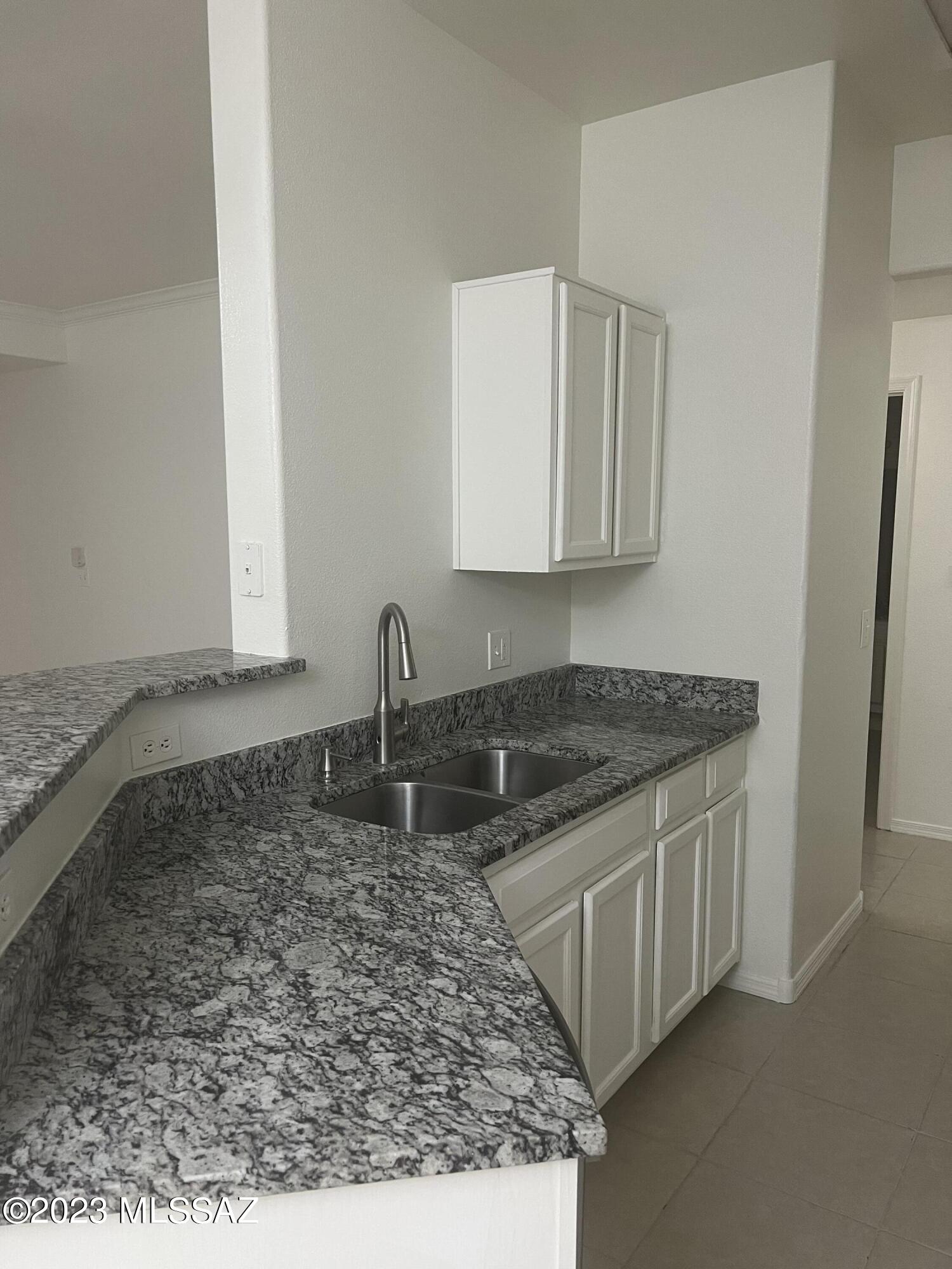 Pinnacle Canyon Condominium - Residential Lease