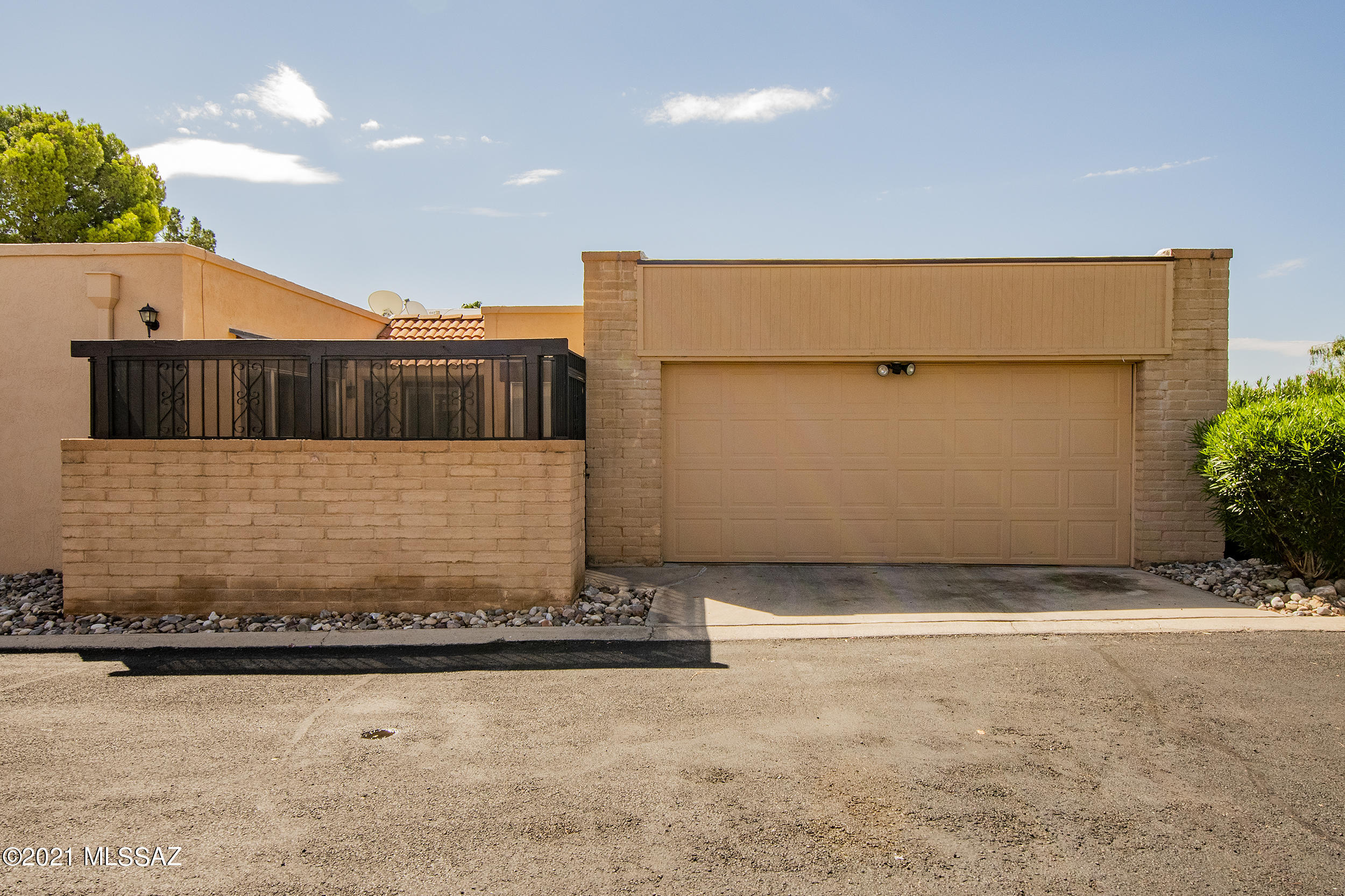 Rolling Hills Villas NO. 2 - Residential
