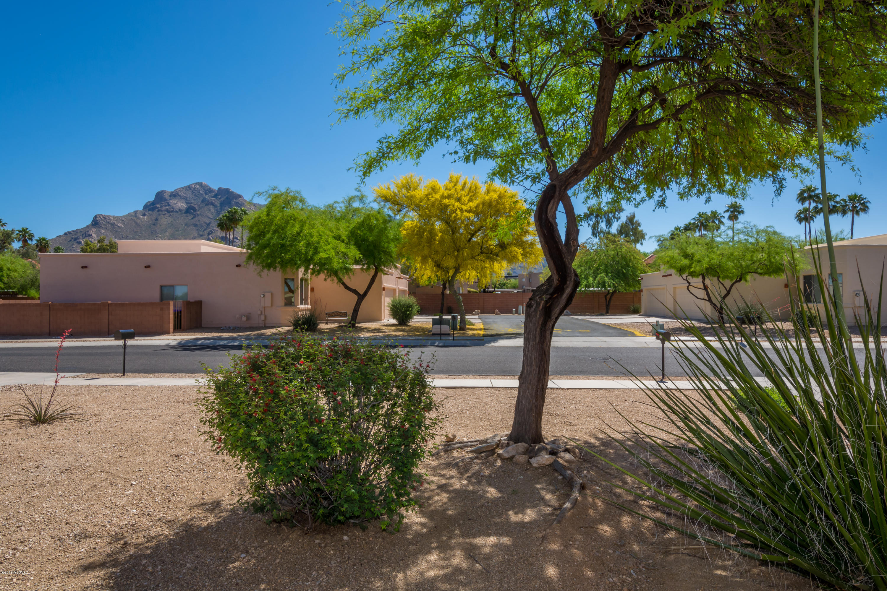 Peppersauce Townhomes(1-21) - Residential