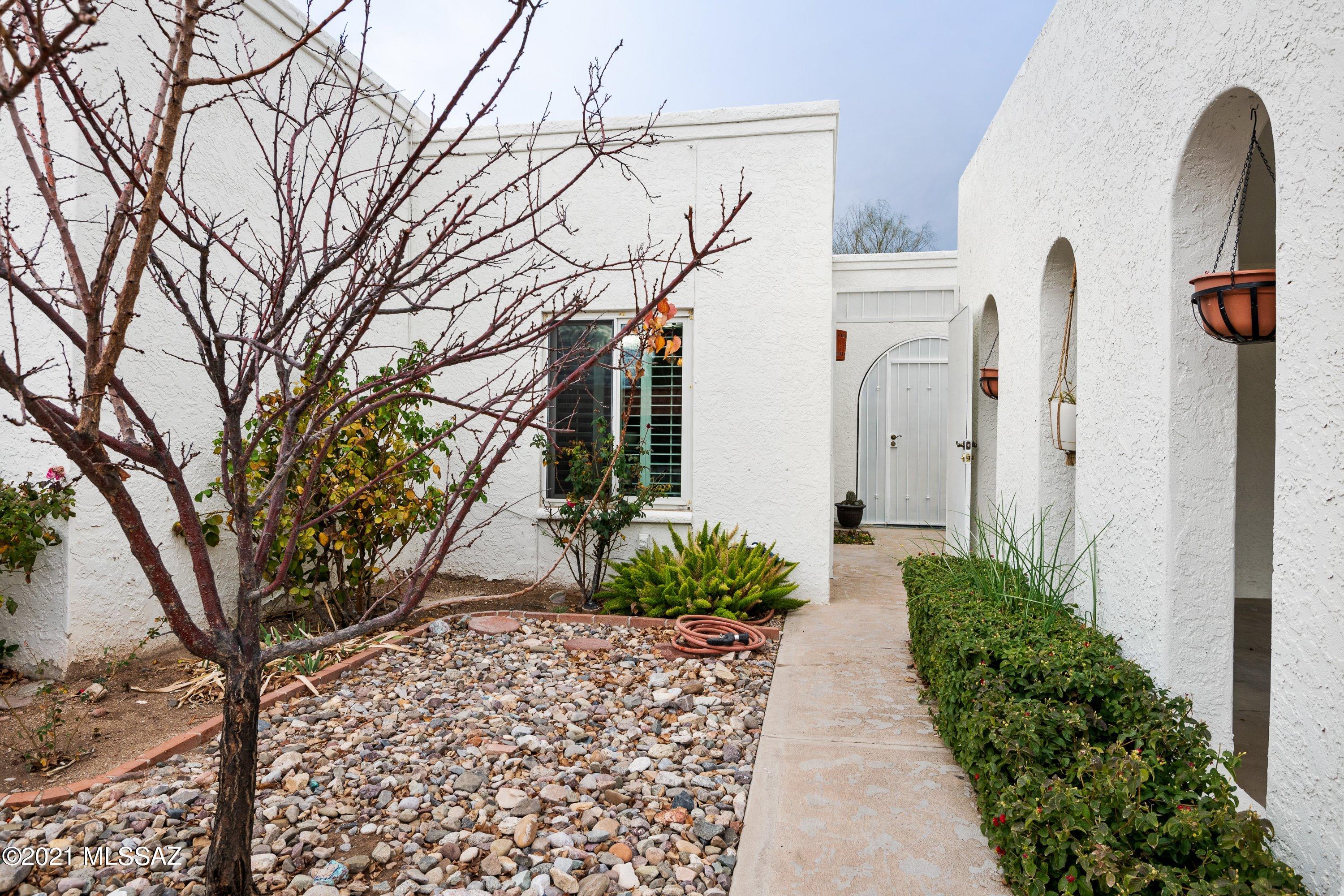 Monterey Villa (1-31) - Residential