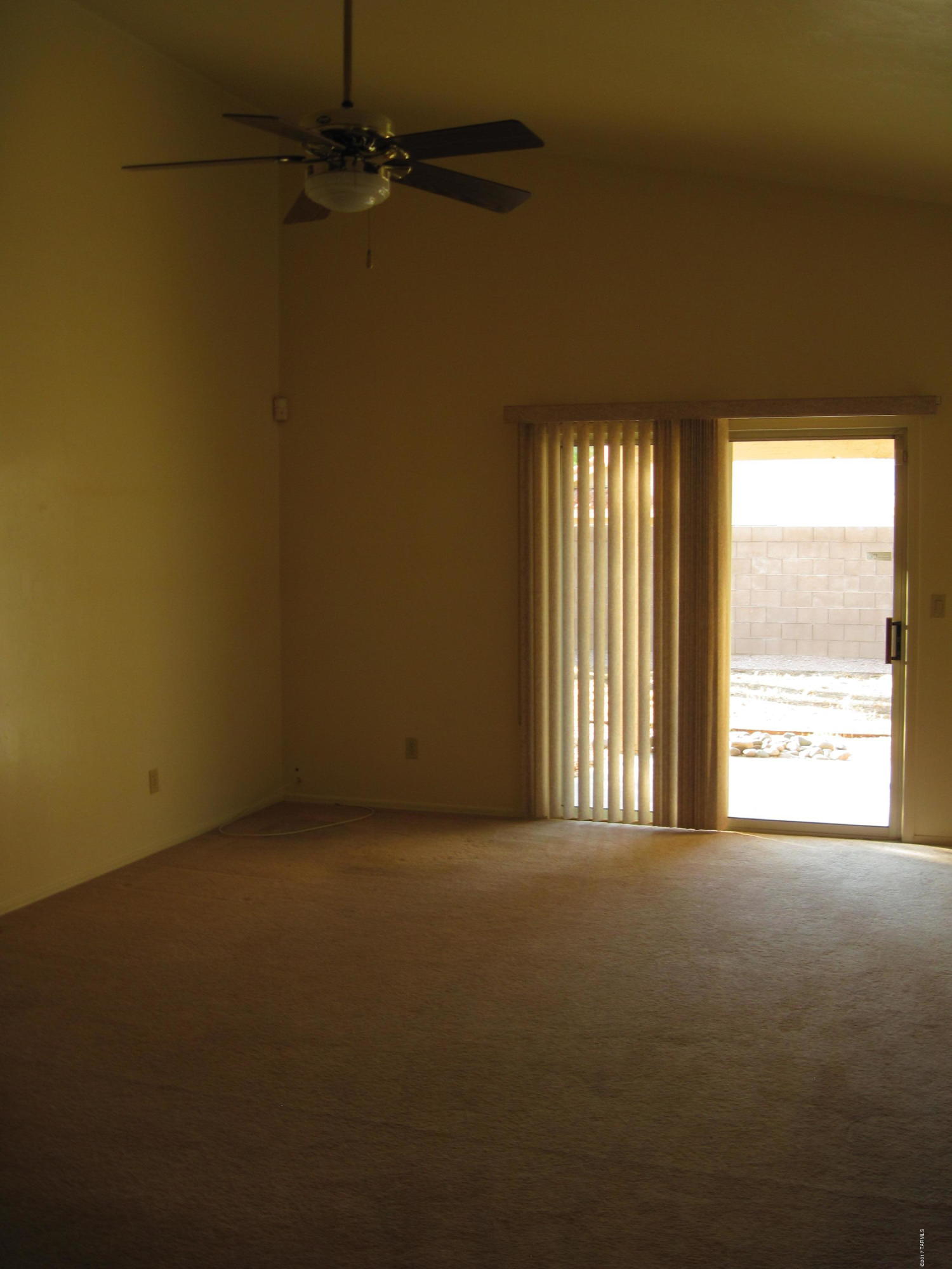 Sonrisa (1-121) - Residential Lease